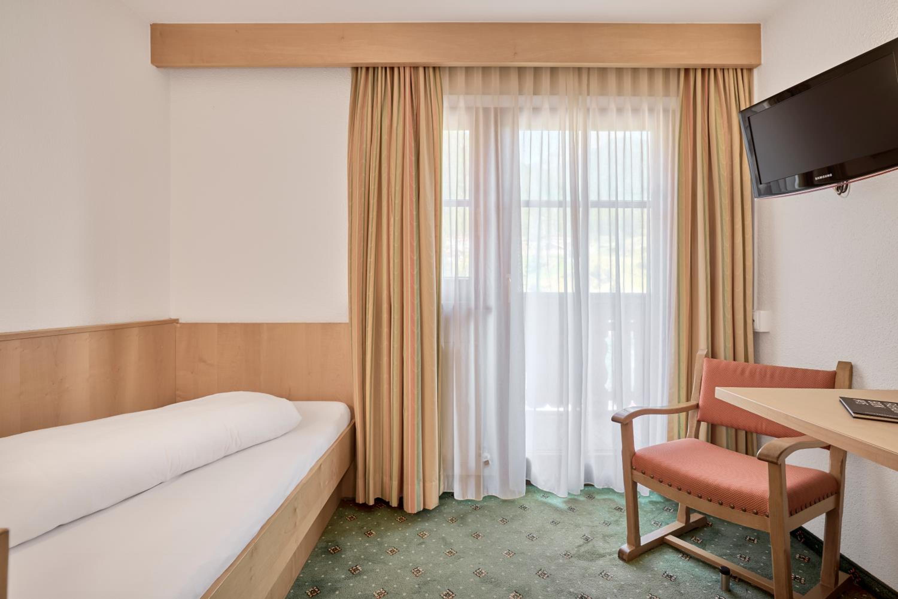 Classic Single Room