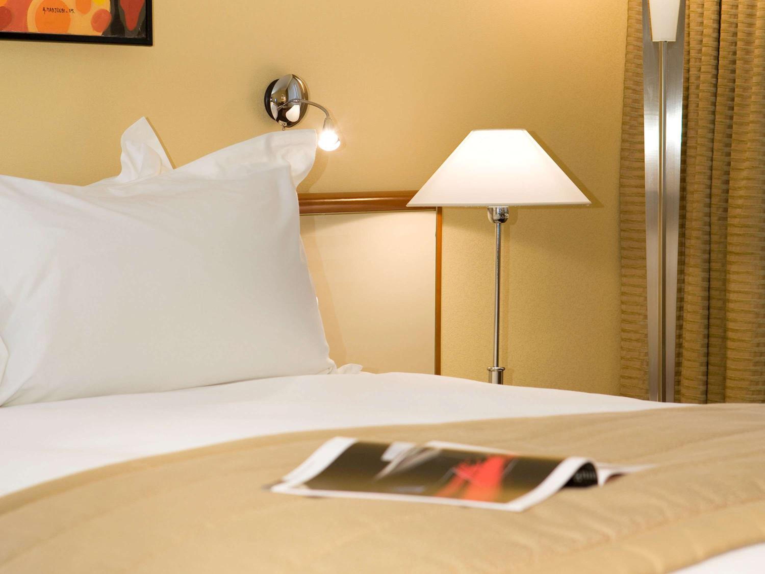 Luxury Club King Room with City View - Photo 1