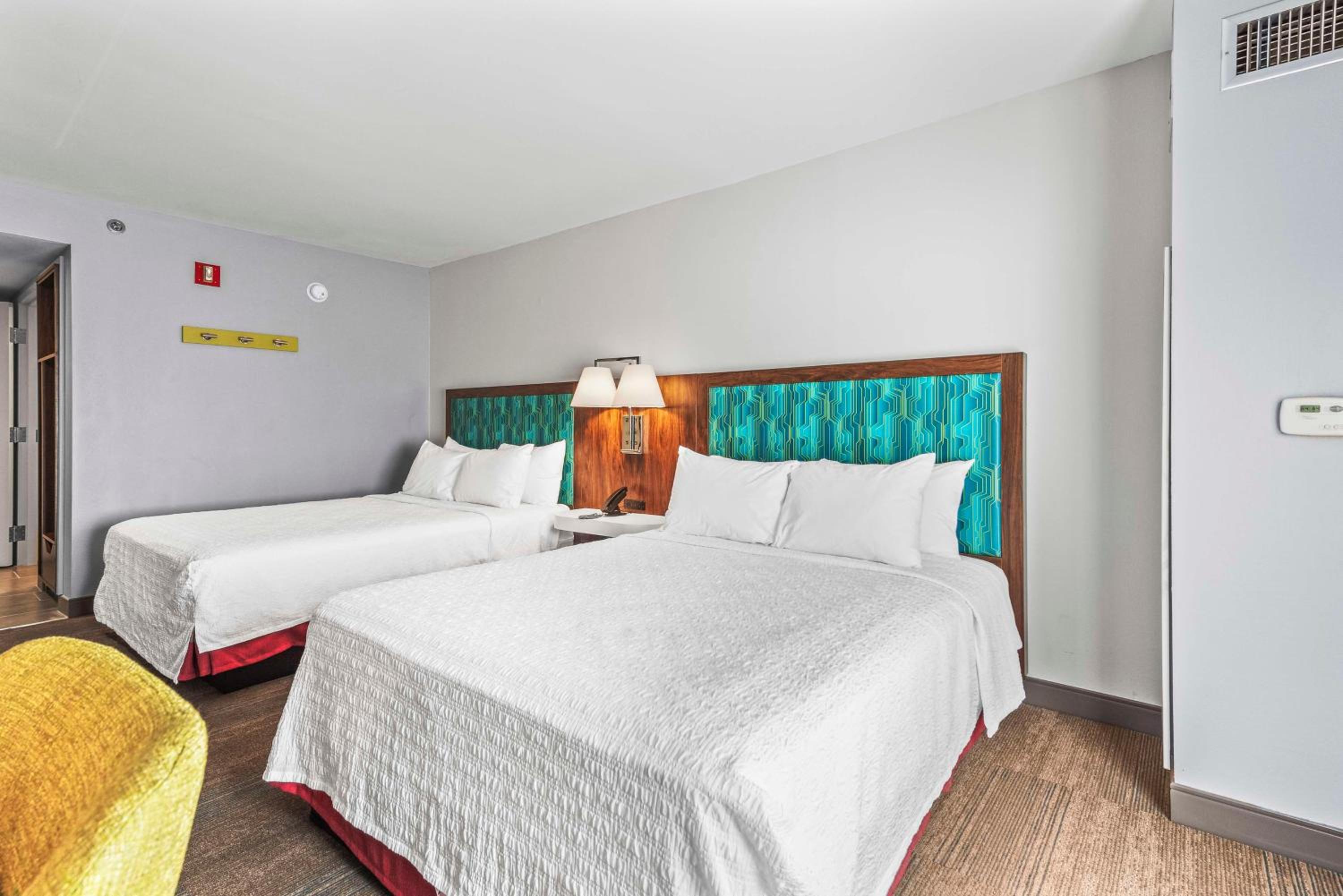 Queen Room with Two Queen Beds - Mobility/Hearing Accessible with Bathtub - Non-Smoking - Photo 1