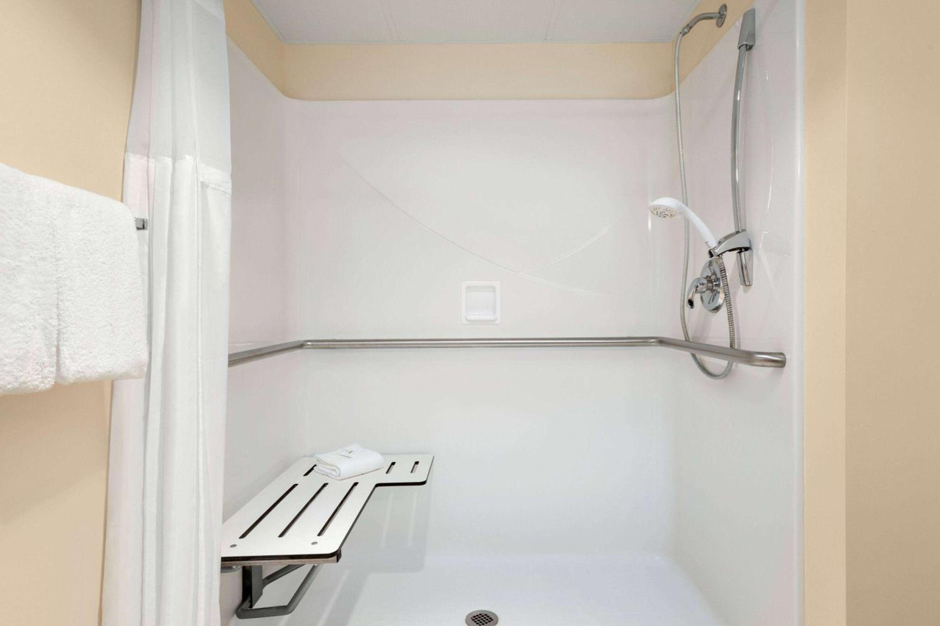 Double Room - Disability Access/Non-Smoking photo 3