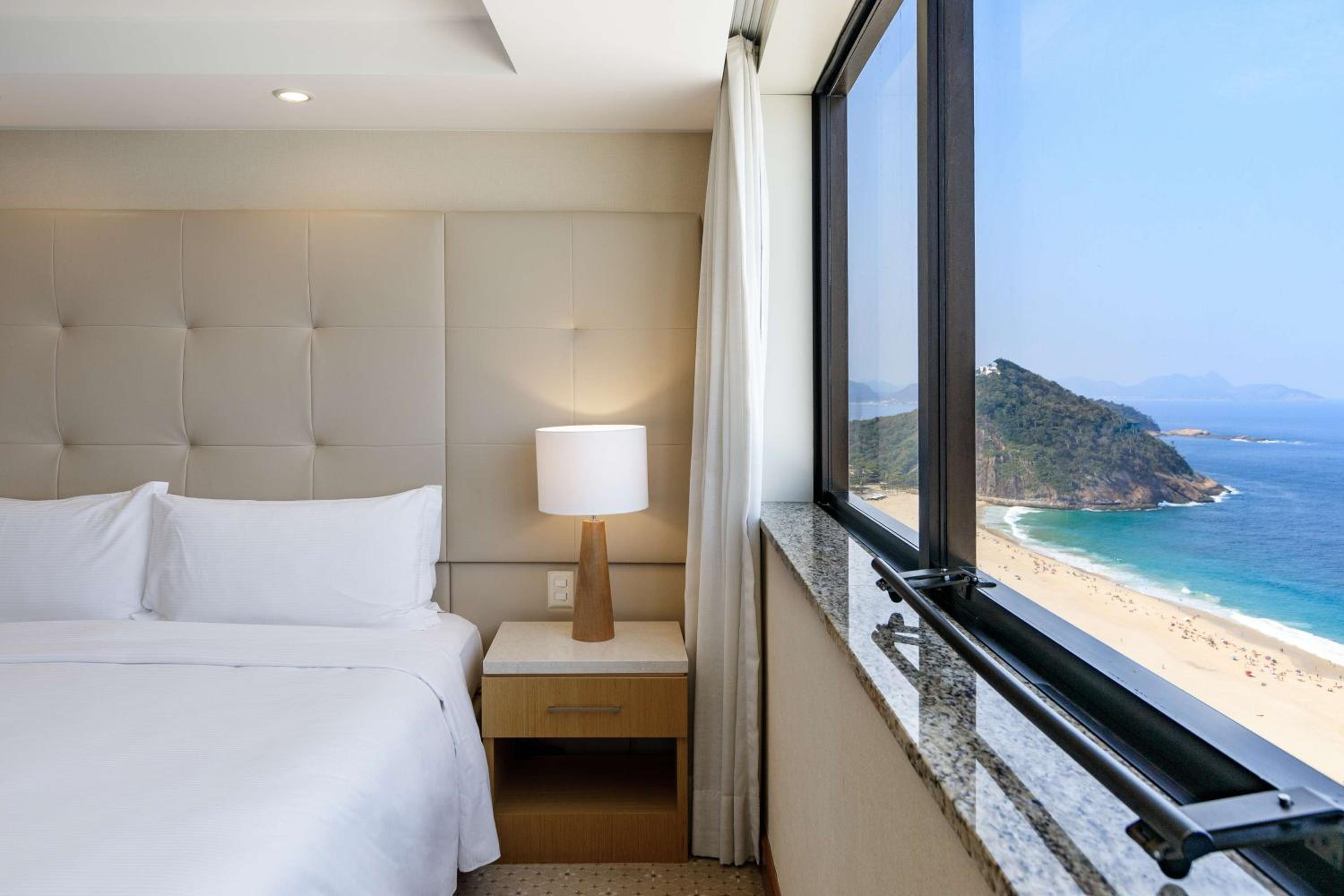 Executive One-Bedroom King Suite - Ocean Front