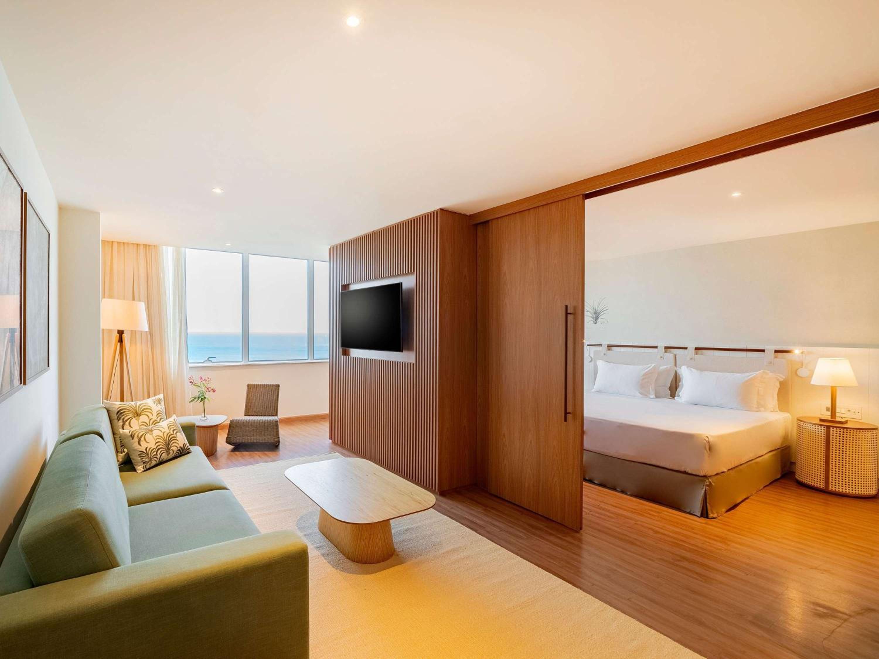 Executive King Suite with Sea View - Photo 15