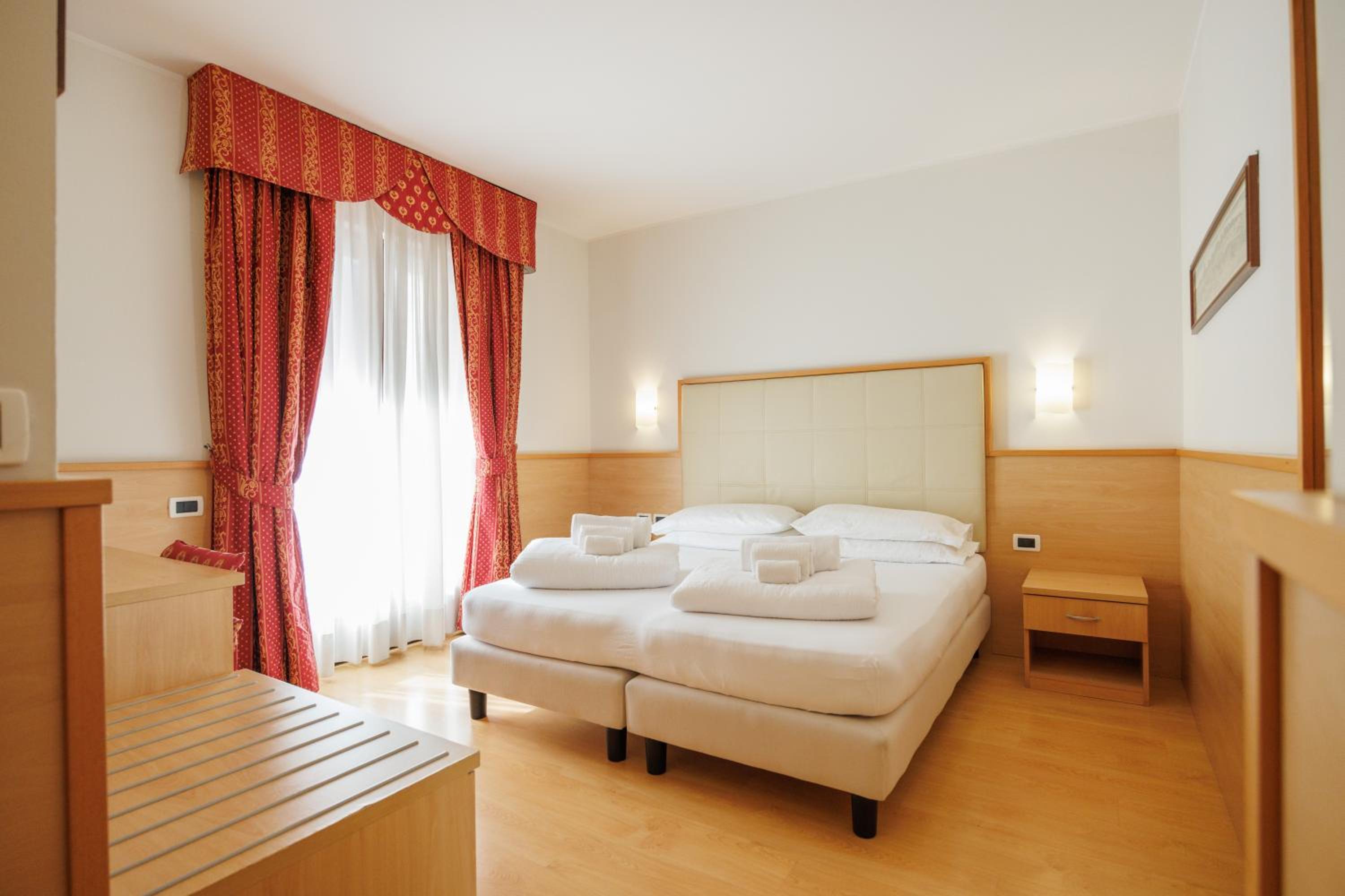 Classic Double or Twin Room photo 1