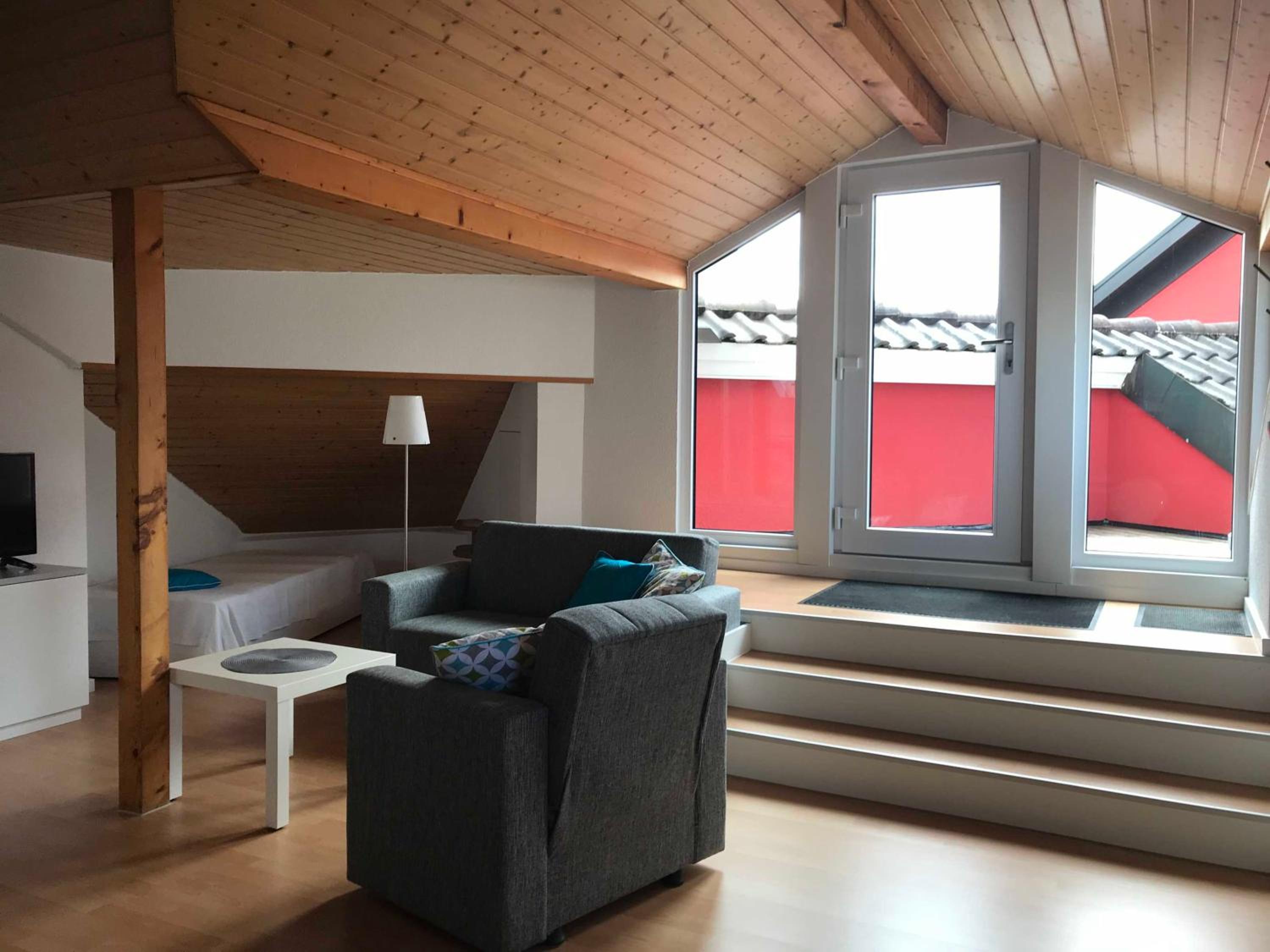 One-Bedroom Apartment with Terrace photo 2