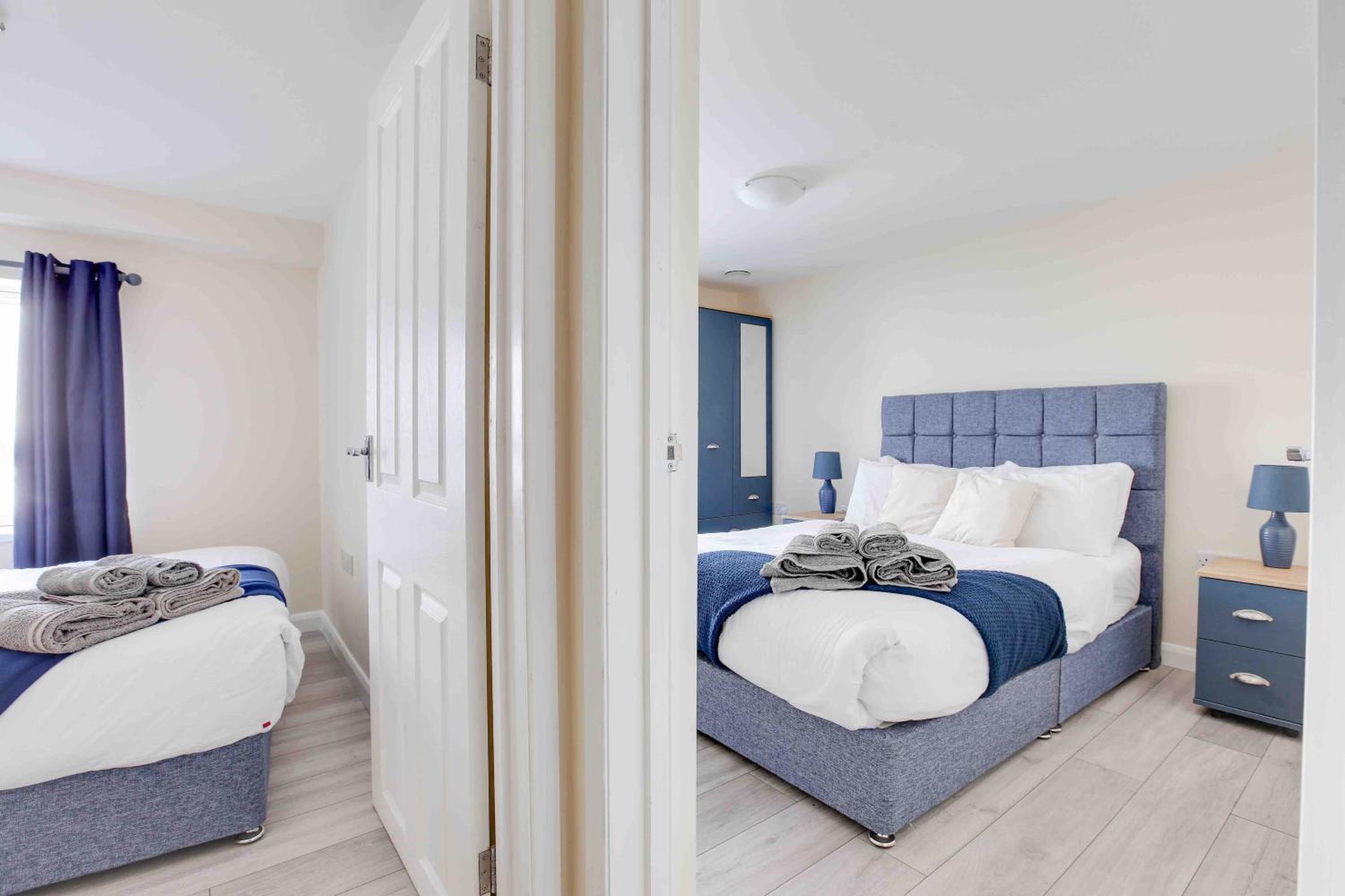 Three-Bedroom House photo 2