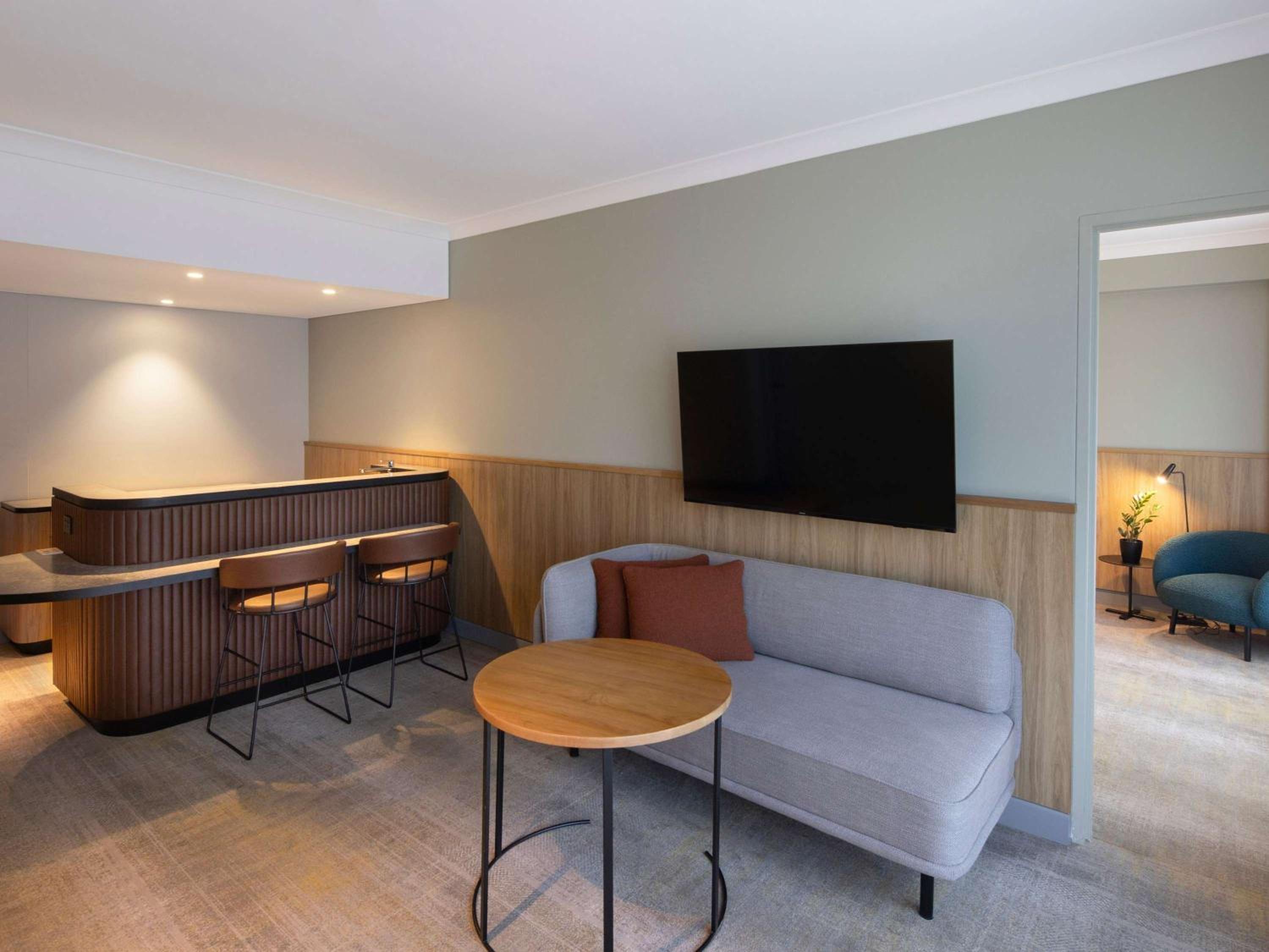 Superior One-Bedroom Apartment