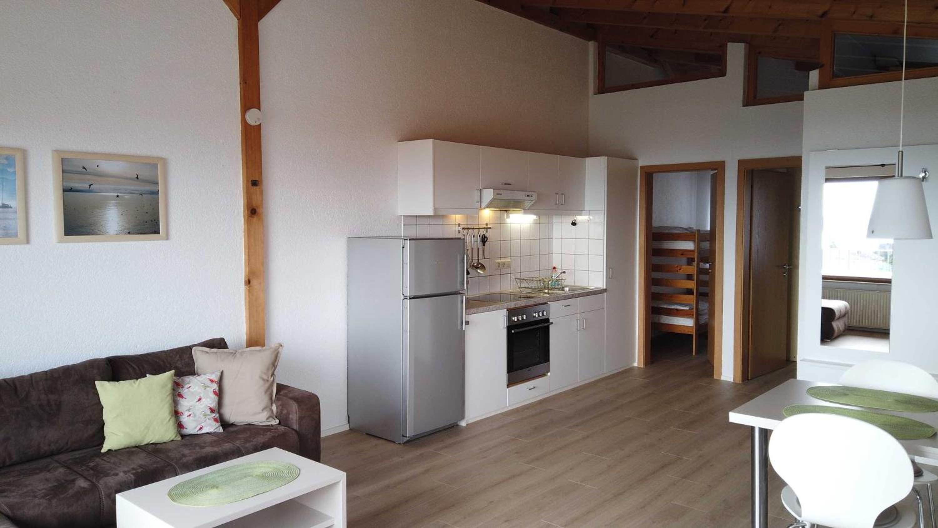 Two-Bedroom Apartment with Balcony photo 3