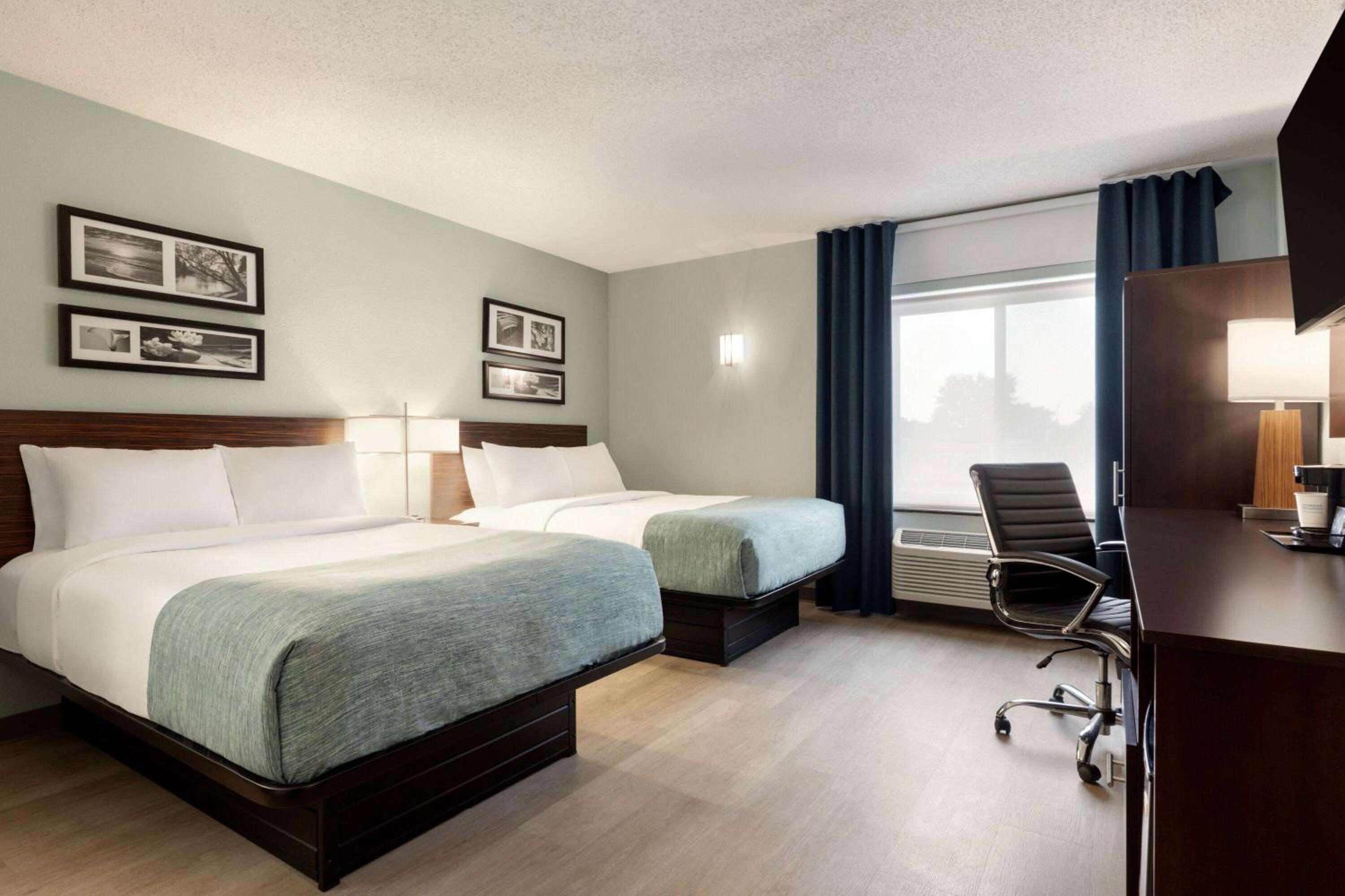 Double Room with Two Double Beds - Non-Smoking - Photo 1