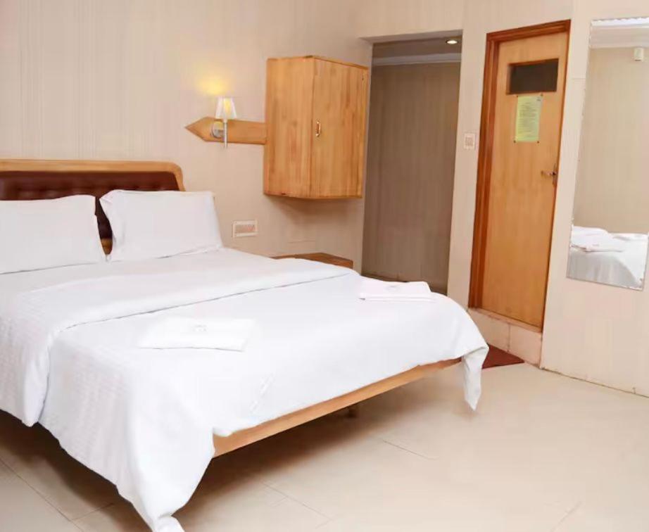 Deluxe Room - Photo 6