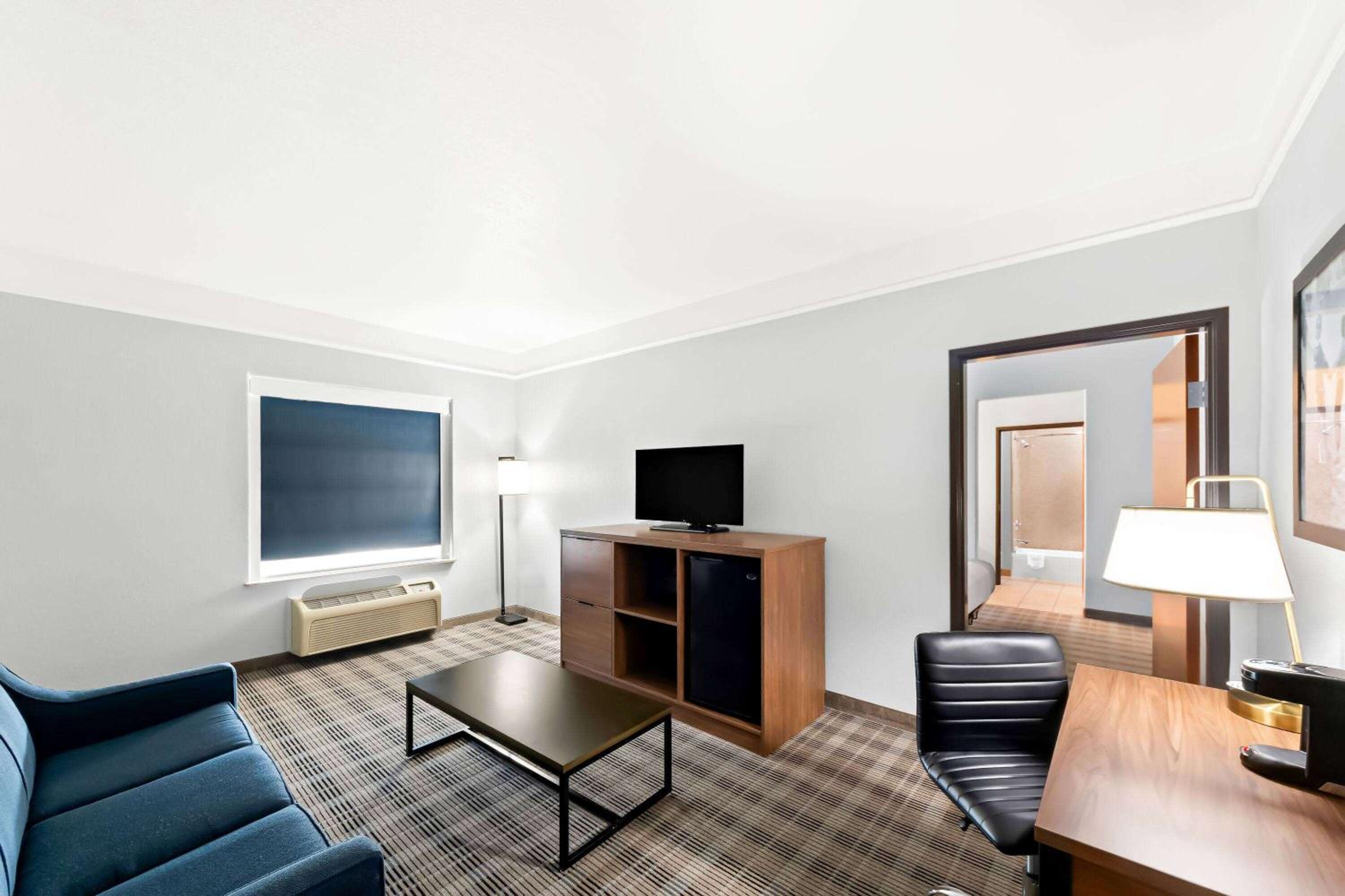 Suite with Two Queen Beds - Non-Smoking