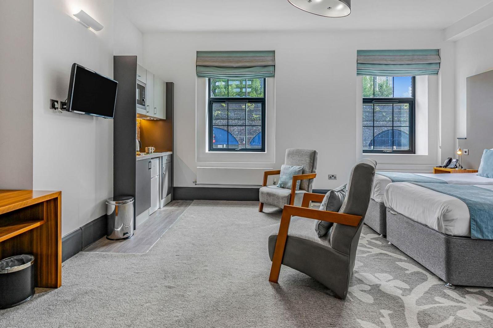 Deluxe Apartment photo 3