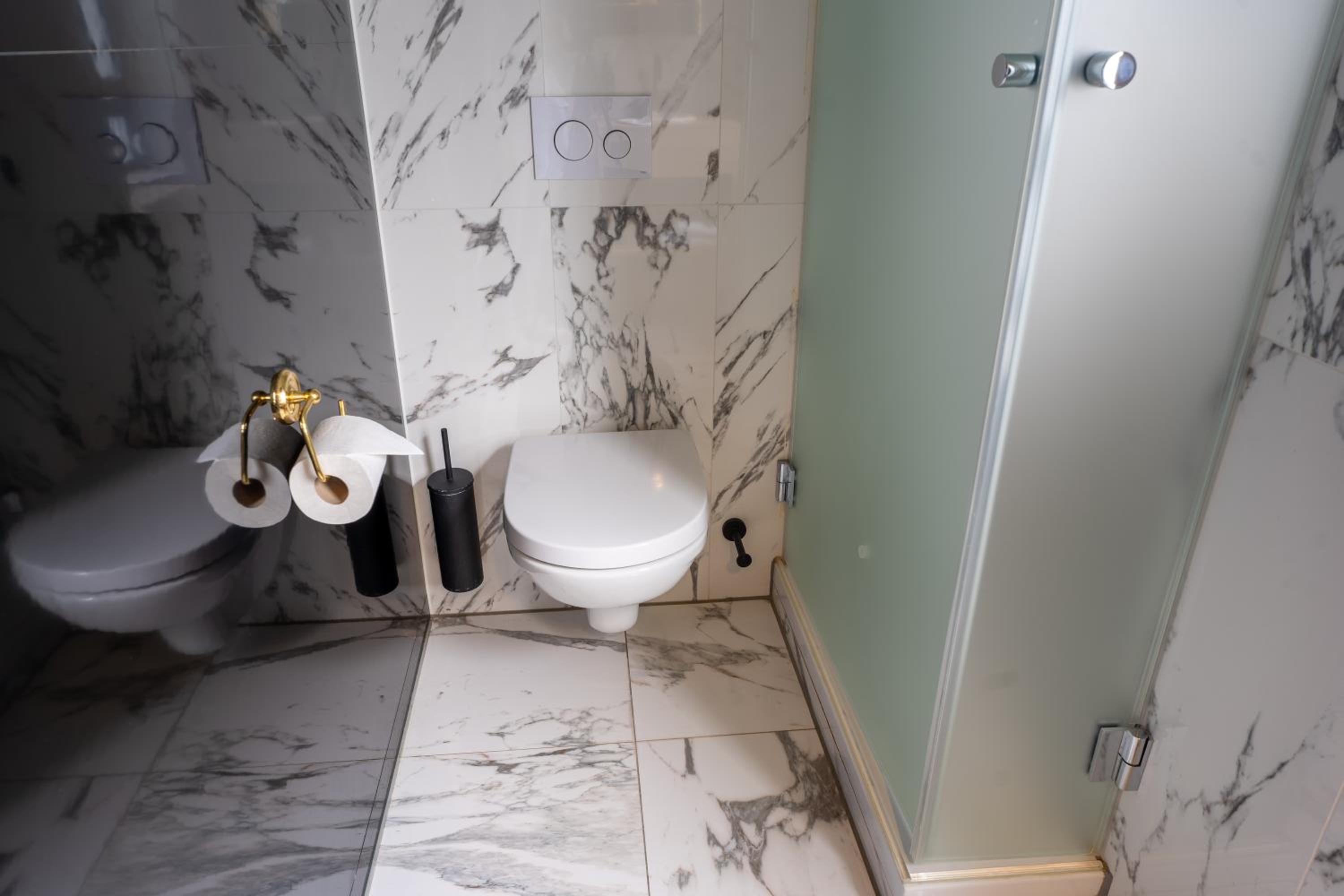 Standard Double Room - Photo 9