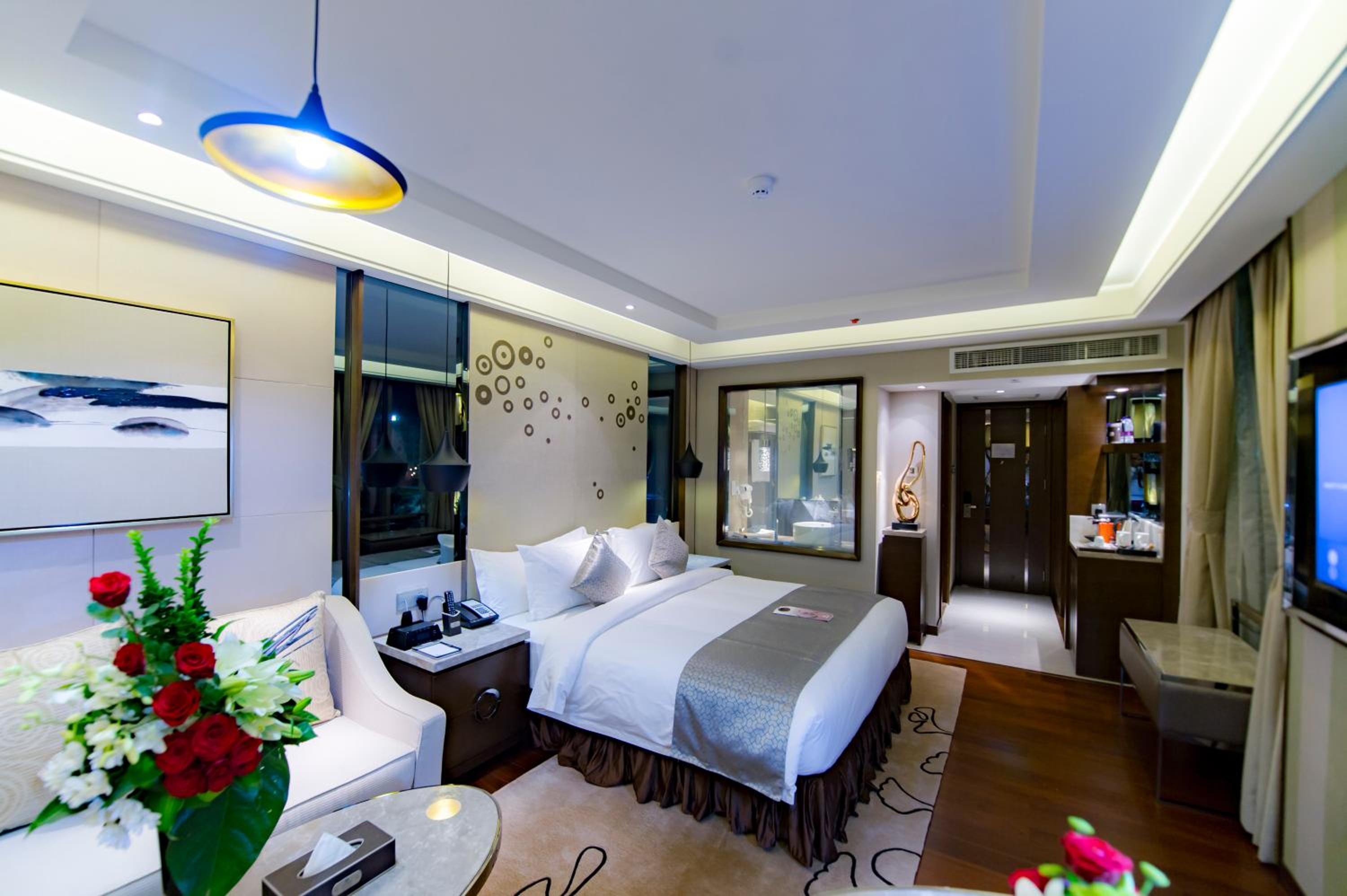 Superior Double Room thumbnail 6
