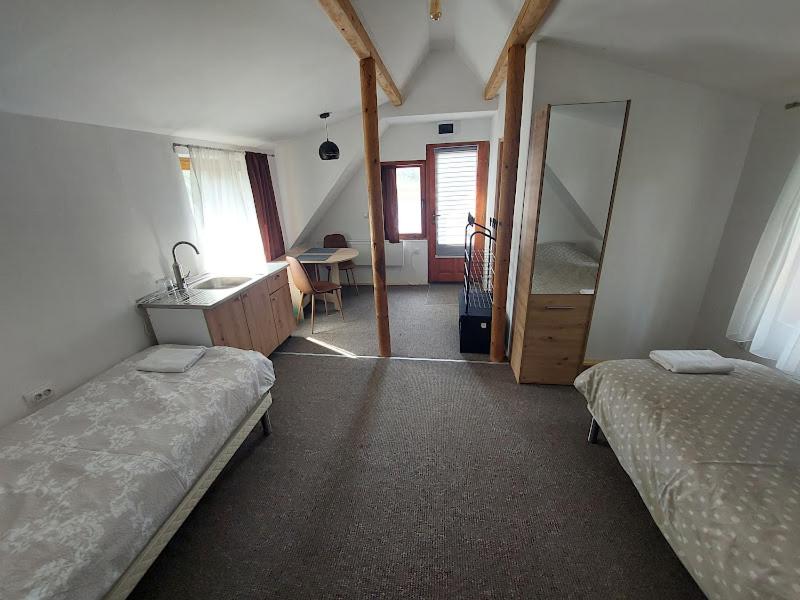 Triple Room with Lake View photo 2