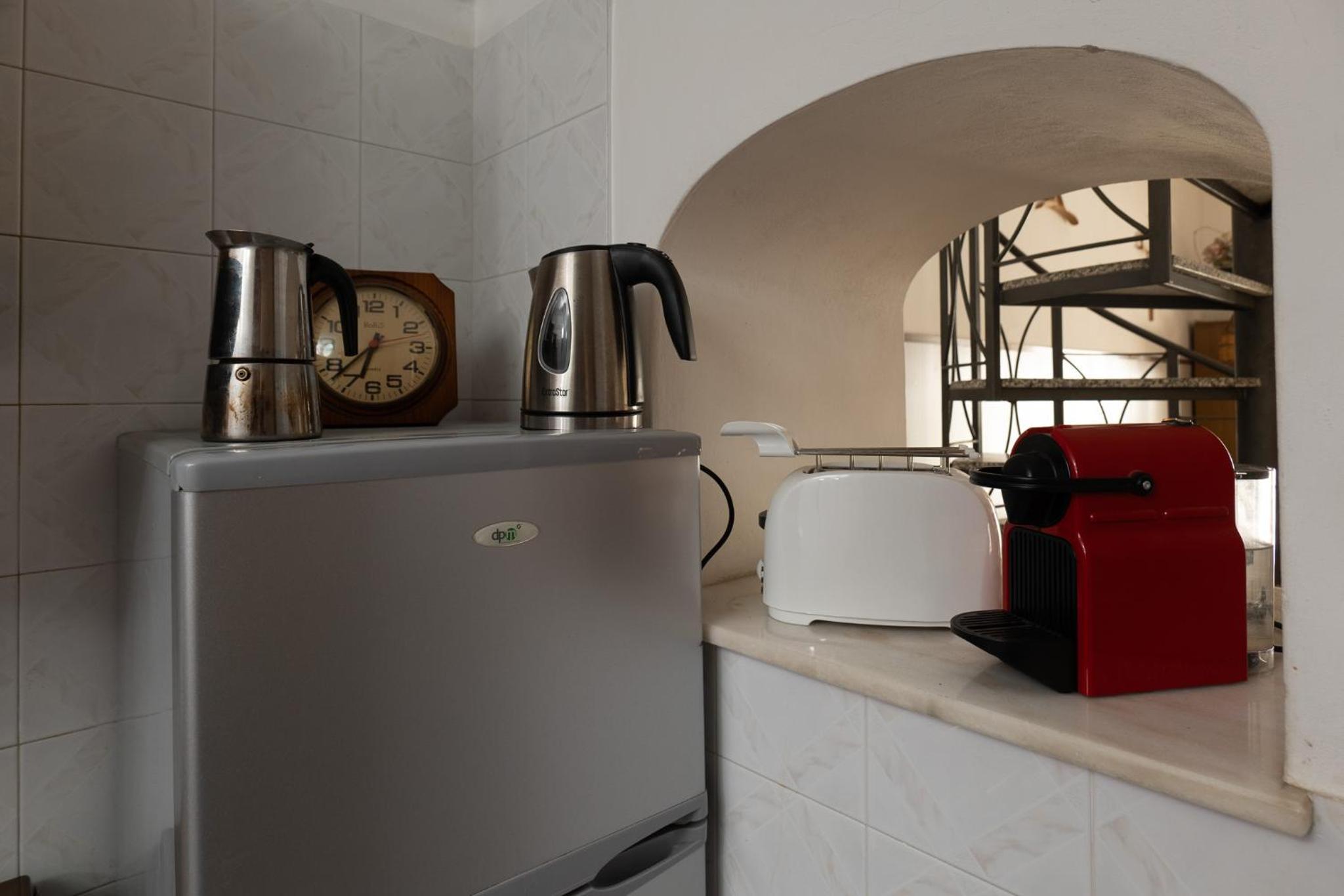 One-Bedroom House - Photo 20