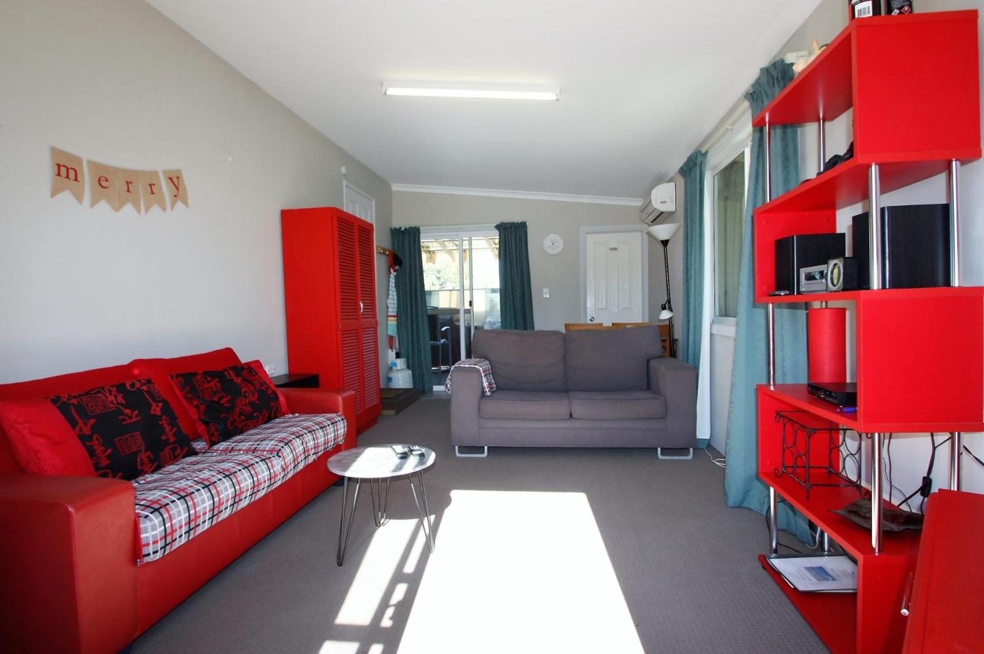 One-Bedroom House photo 1