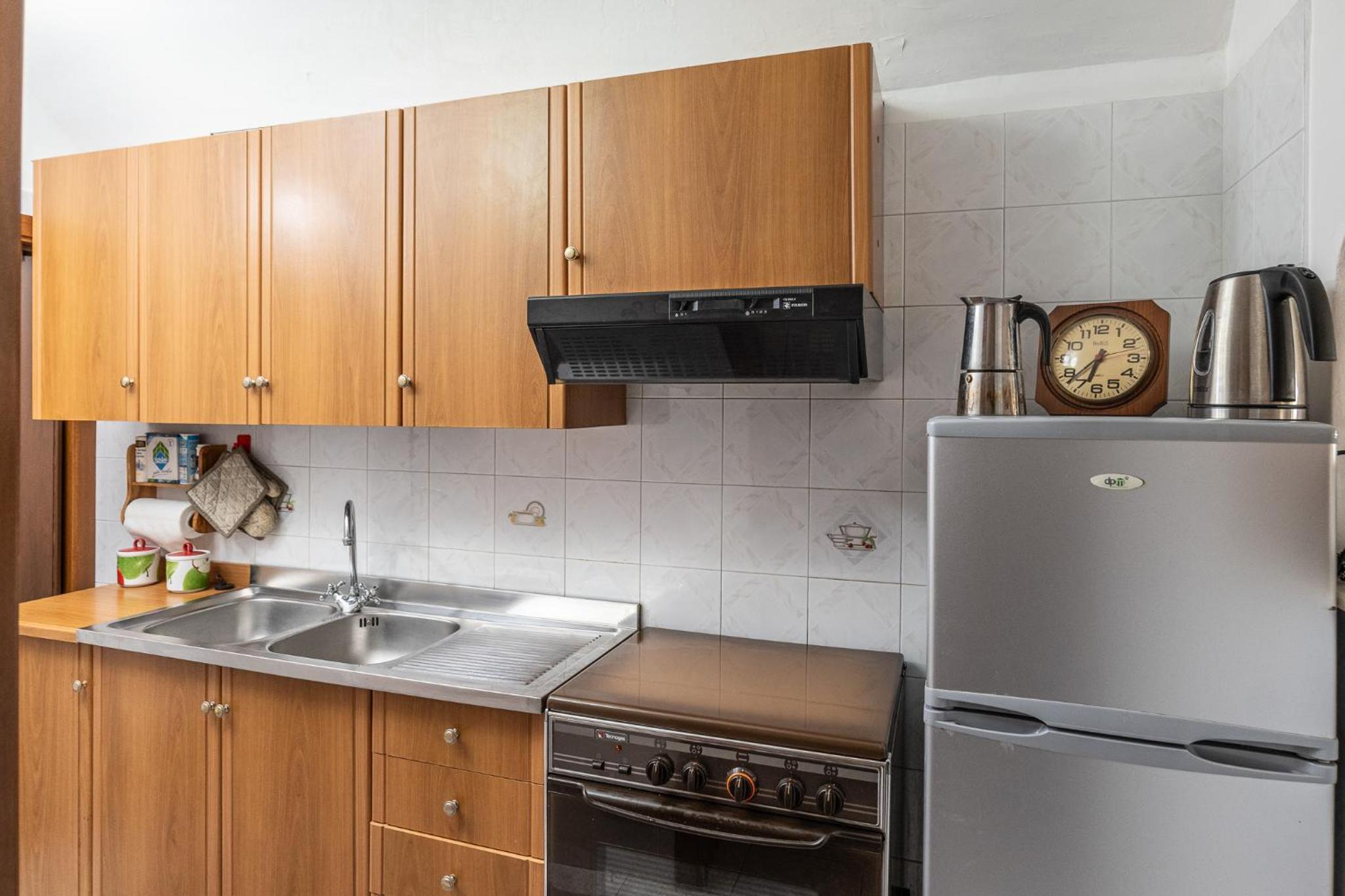 One-Bedroom House - Photo 33