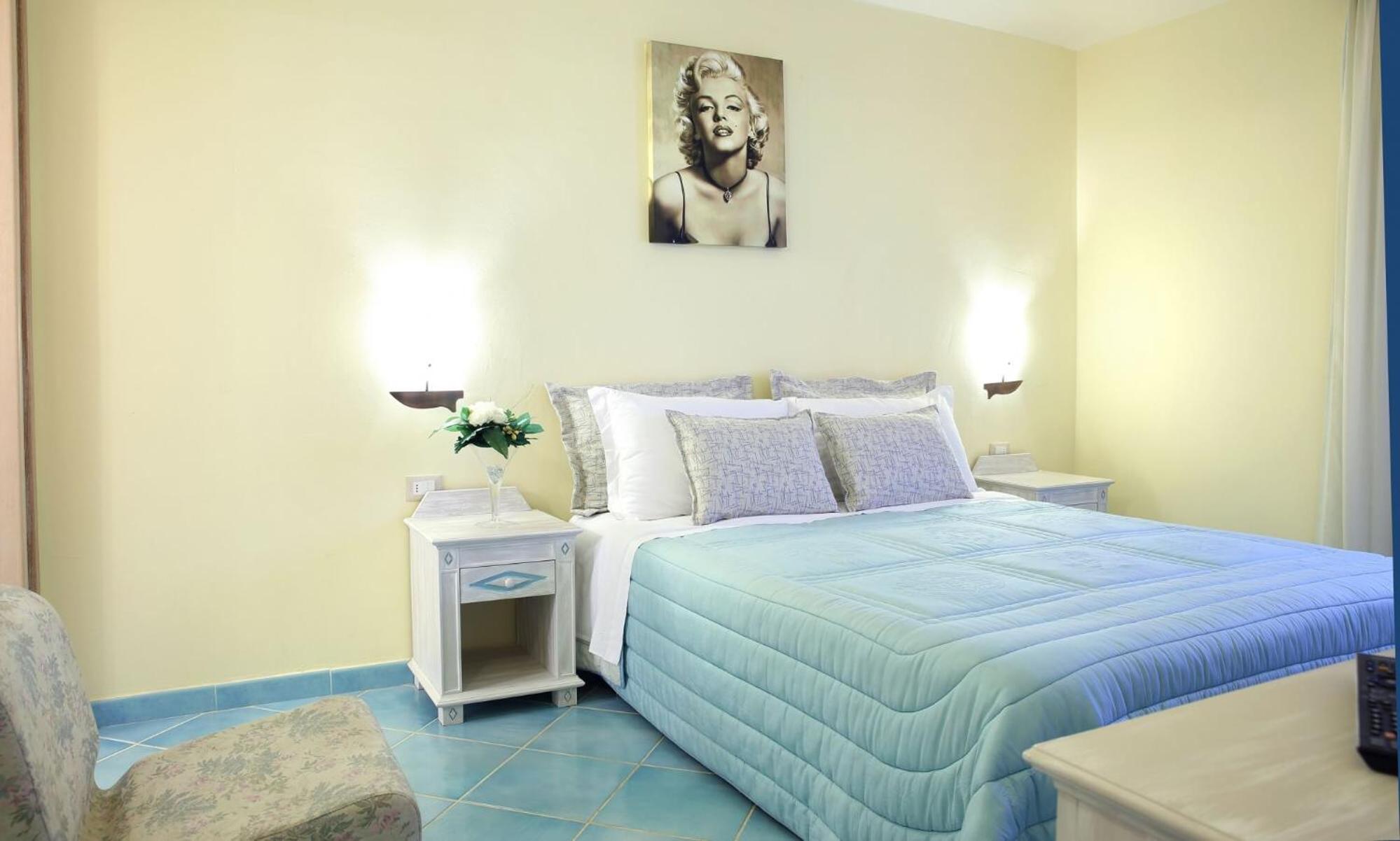 Suite - Photo 1