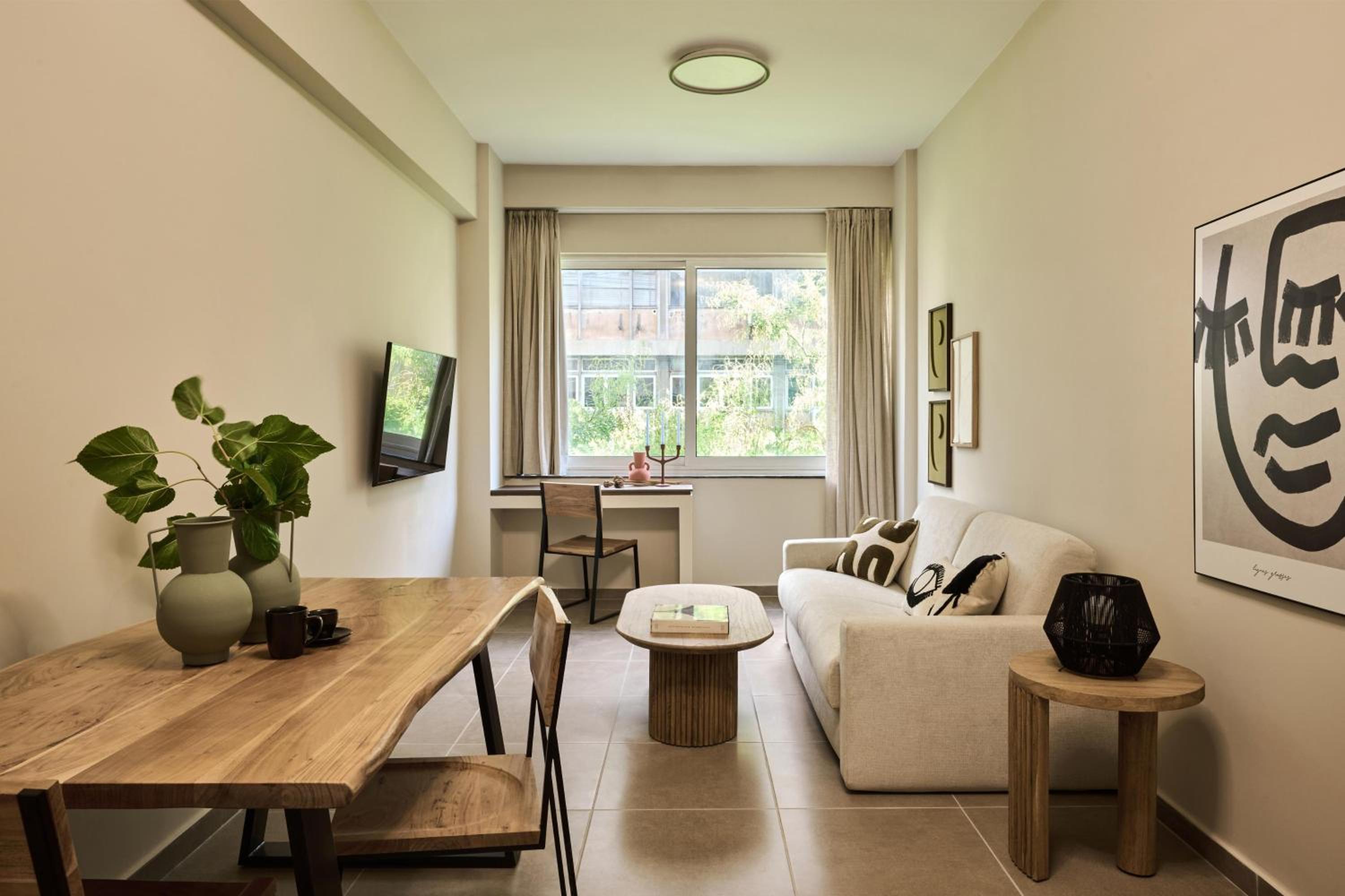 One-Bedroom Apartment