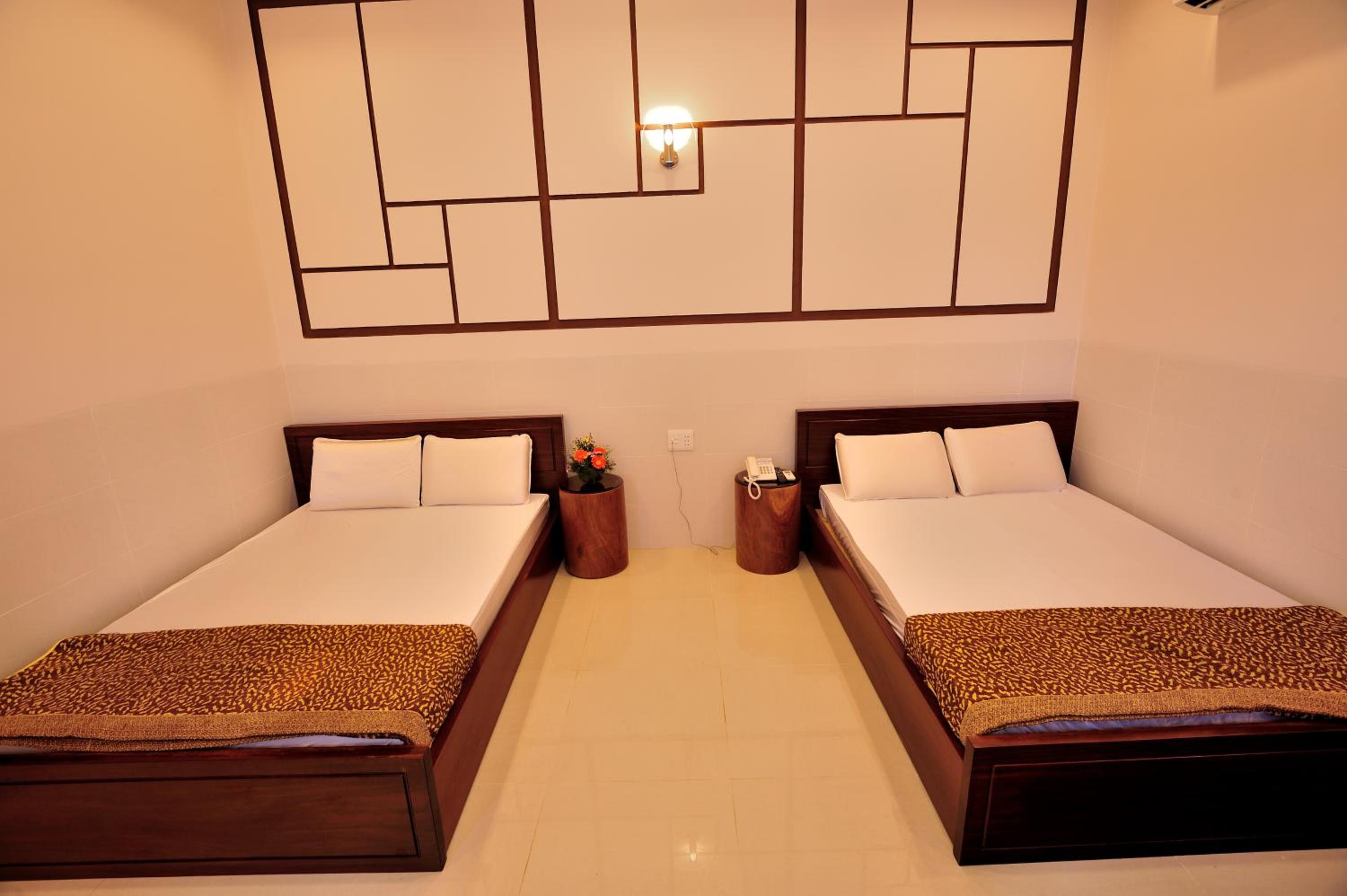 King Room with Two King Beds photo 3