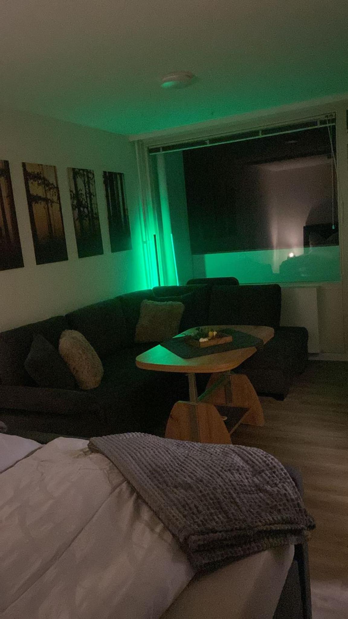 One-Bedroom Apartment photo 1