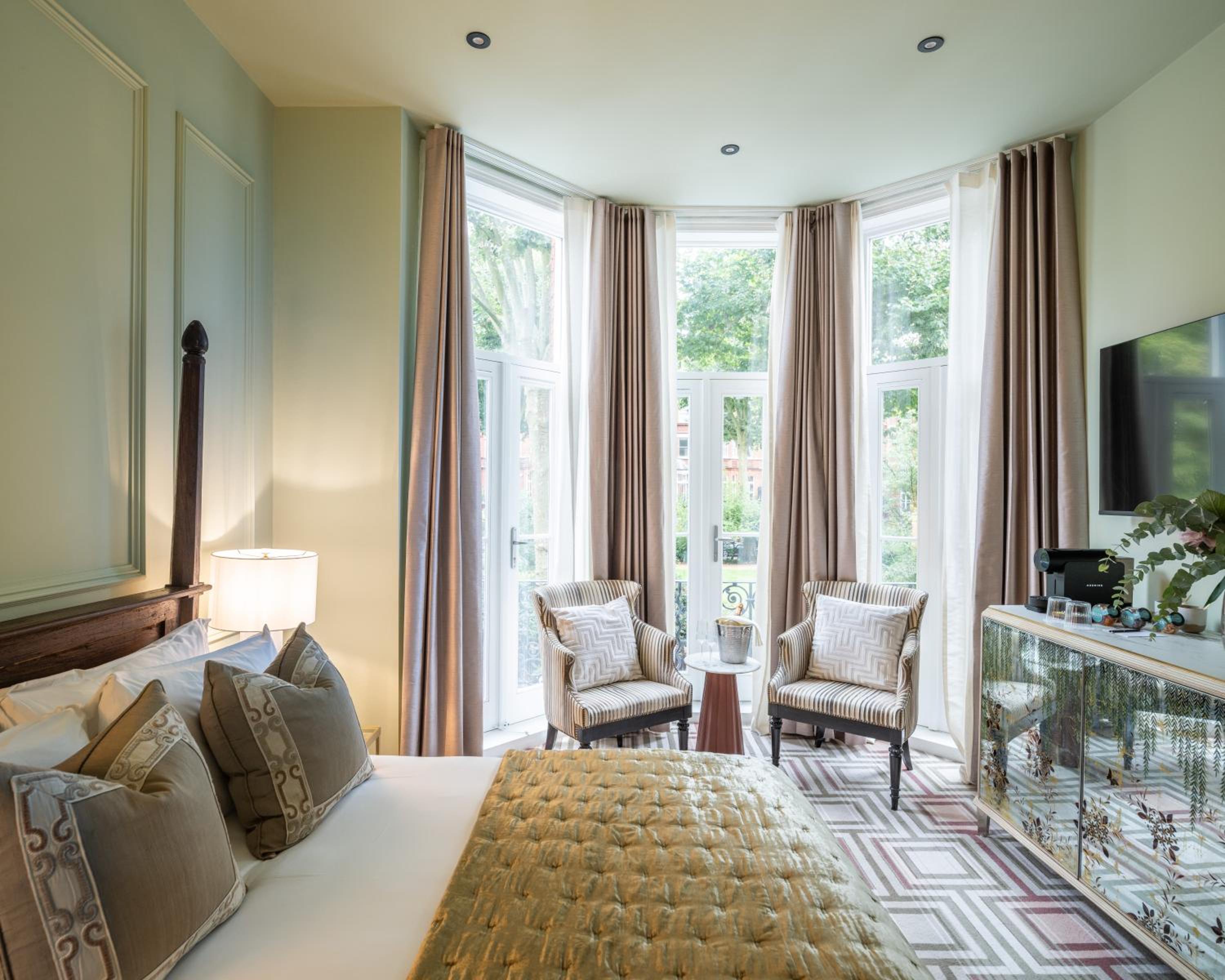 Crown Suite photo 1