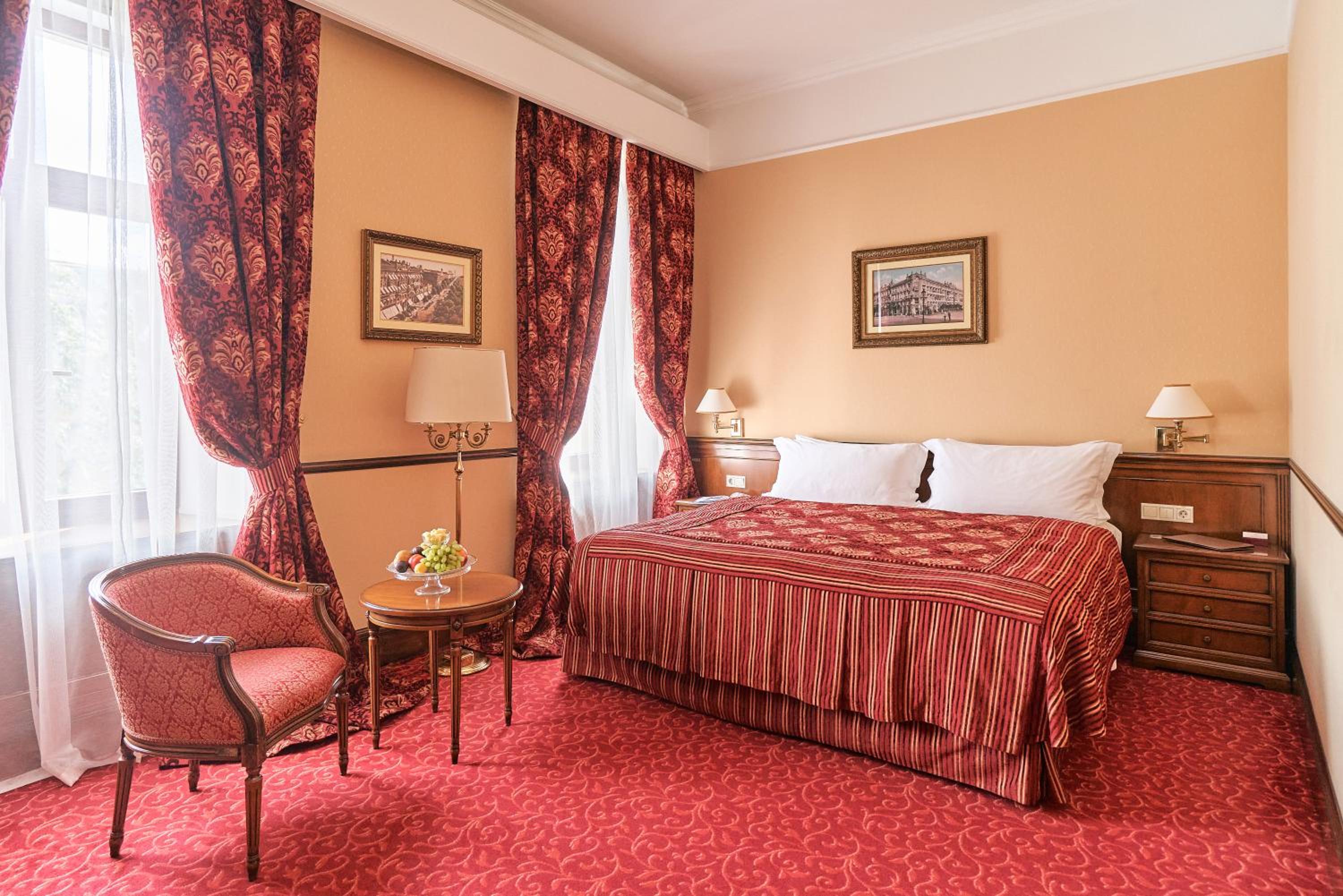 Standard Double or Twin Room photo 1