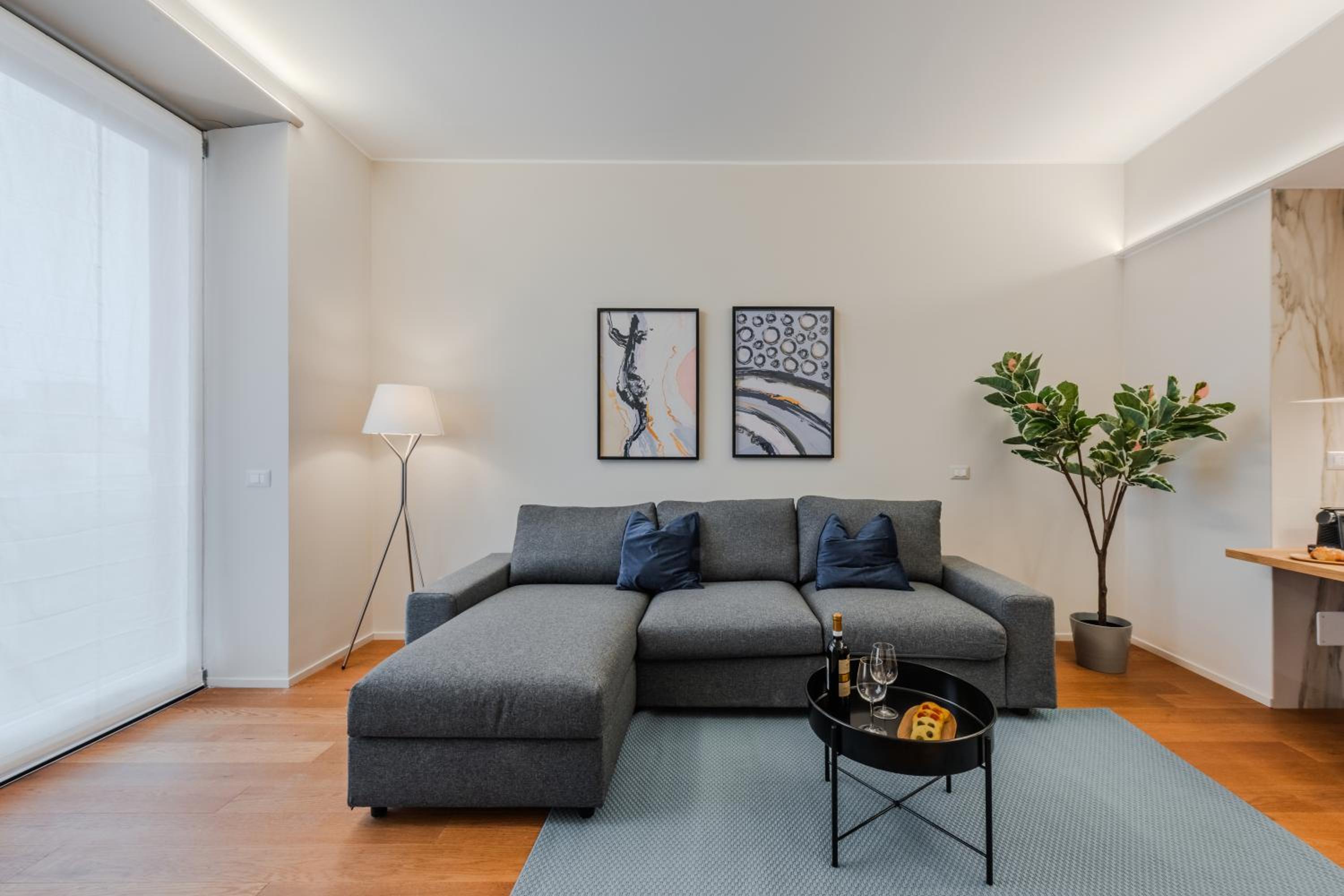 One-Bedroom Apartment