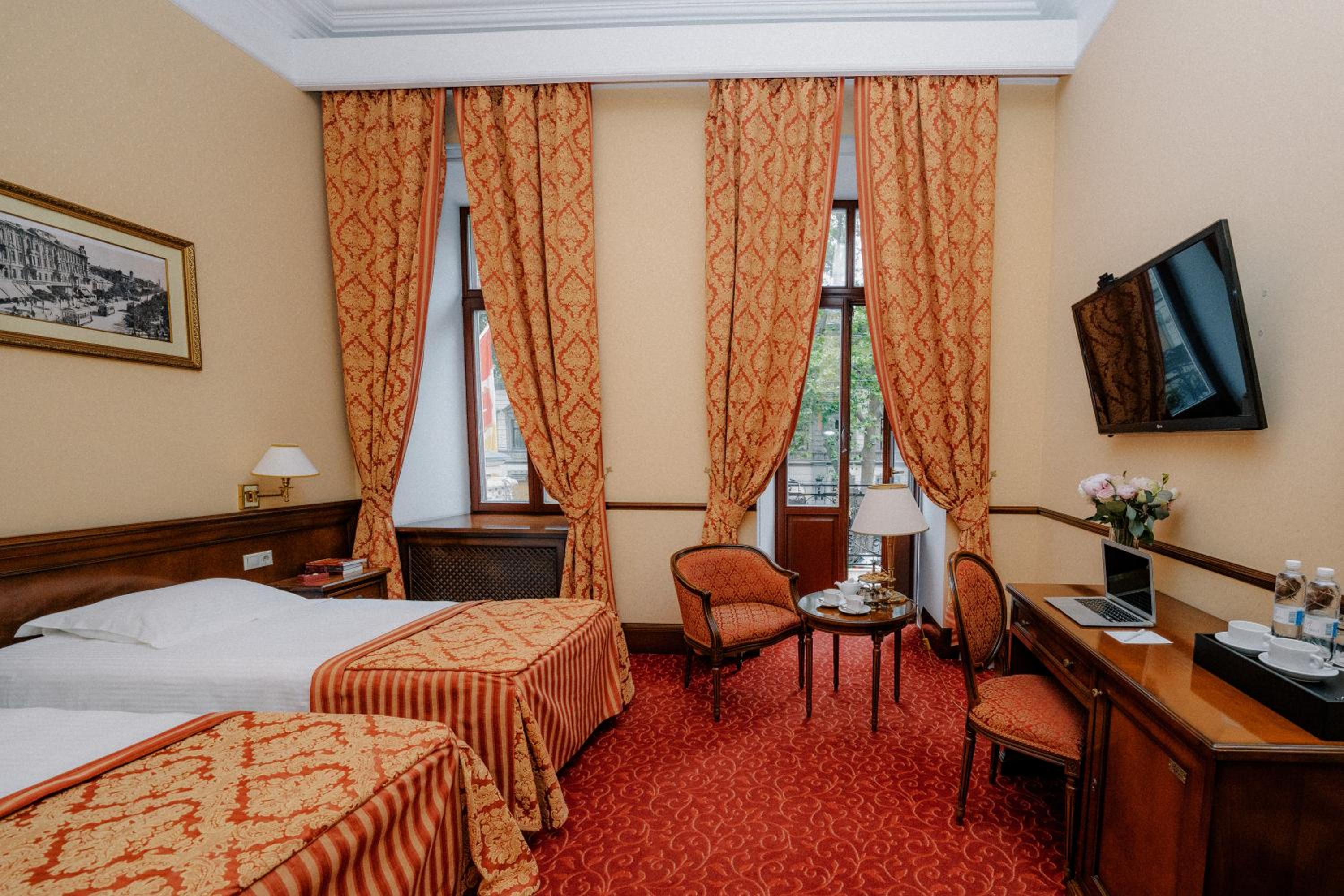 Superior Double or Twin Room photo 3