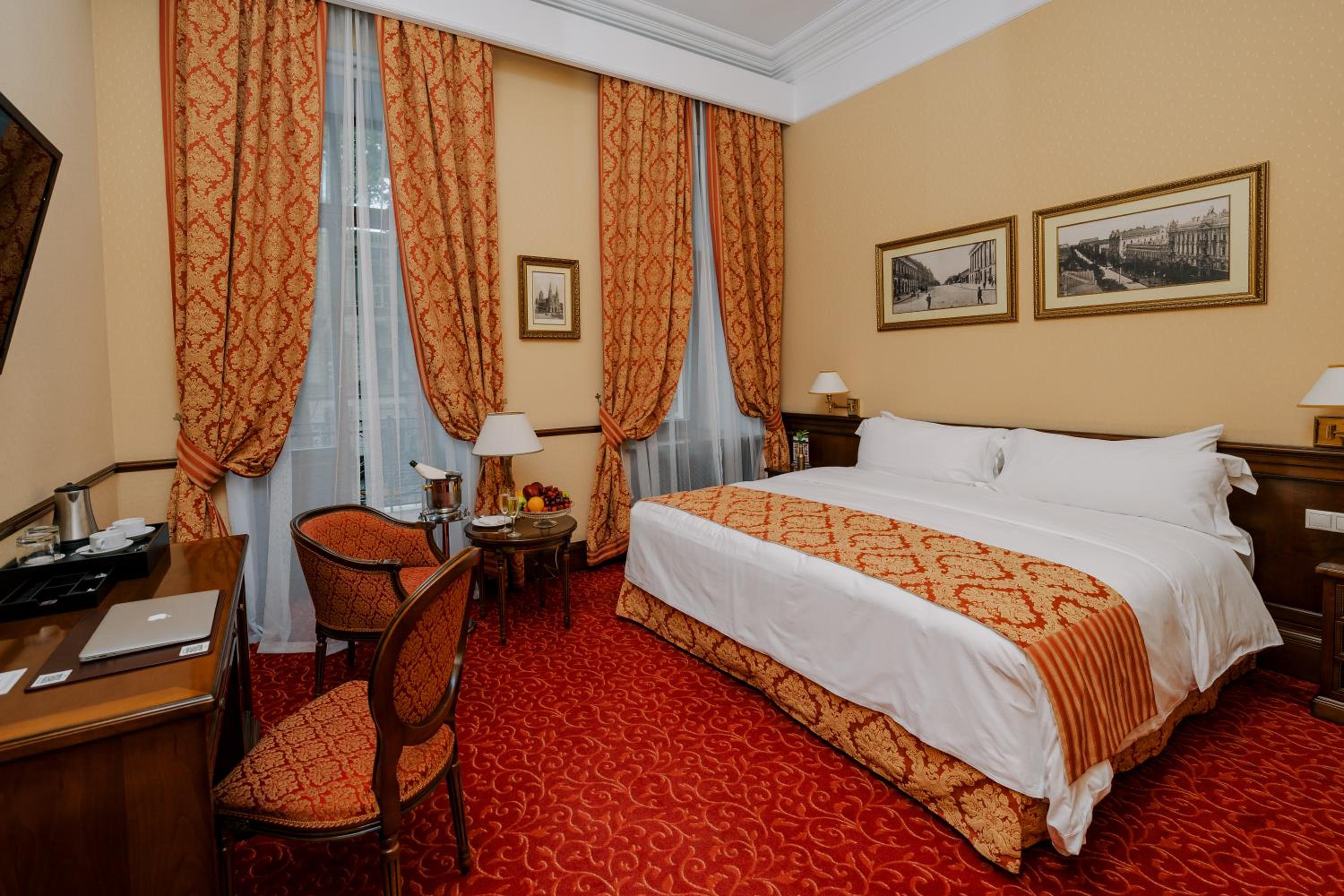 Superior Double or Twin Room photo 1