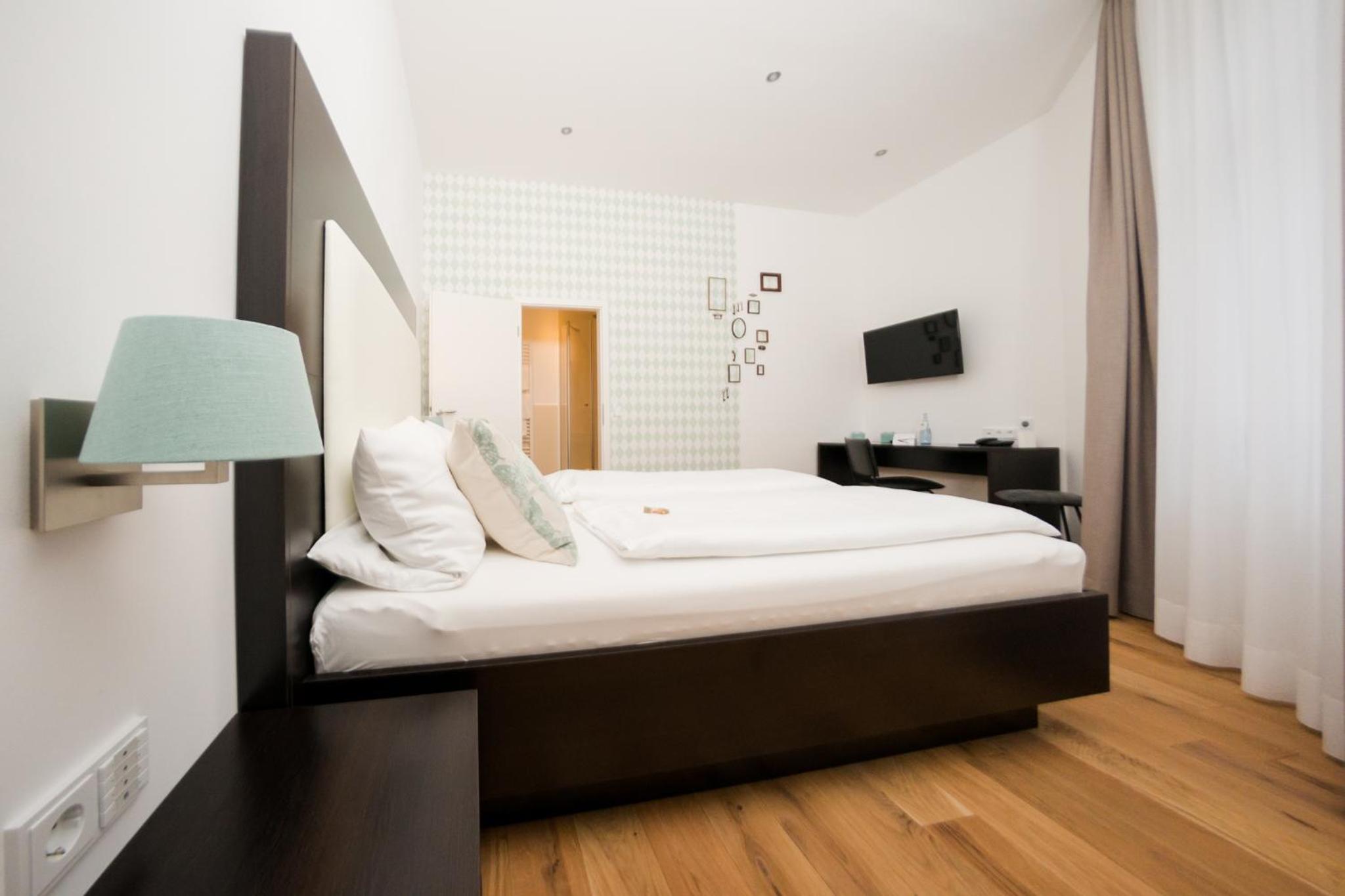 Standard Double Room photo 2