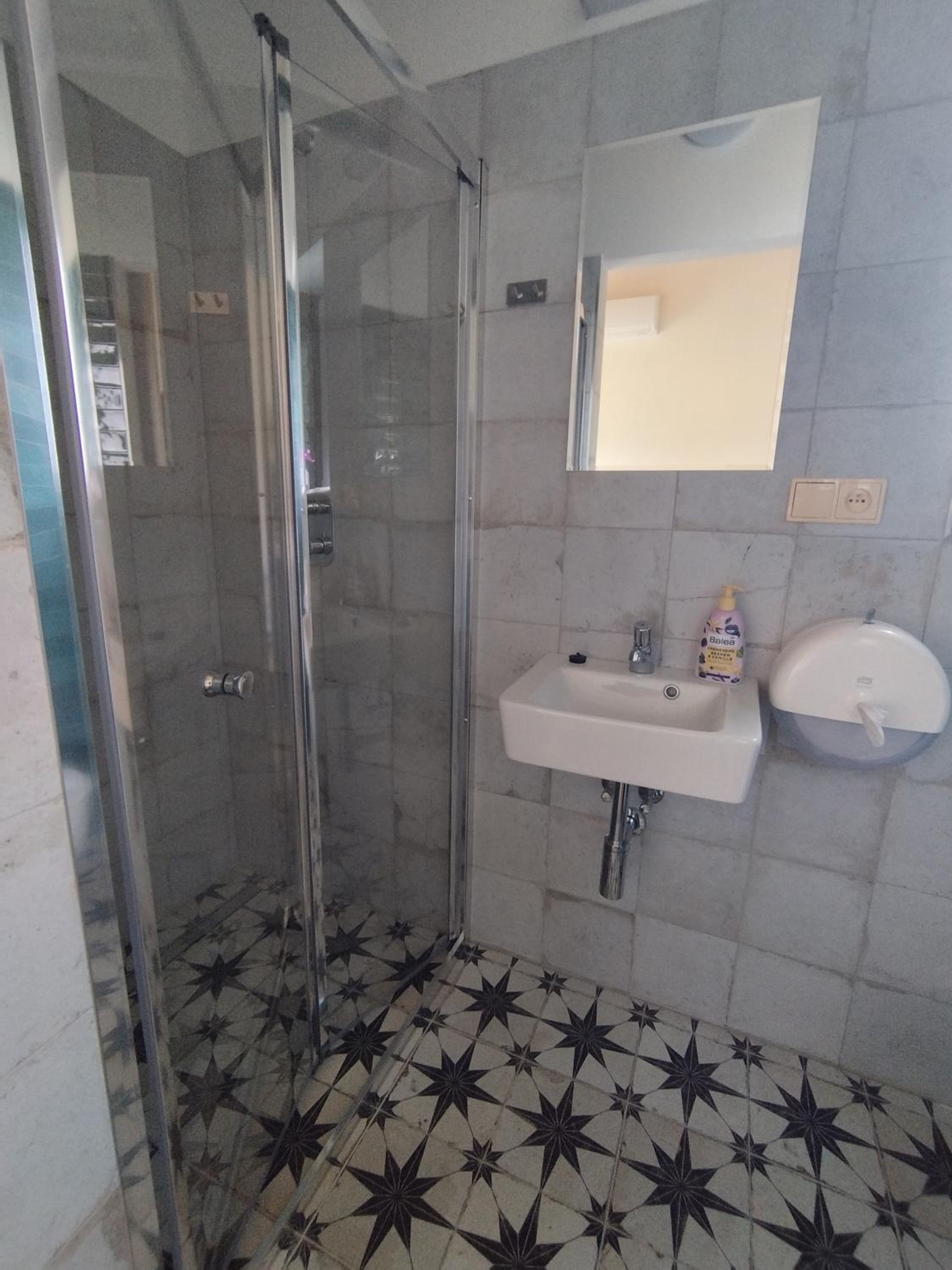 Suite - Photo 4