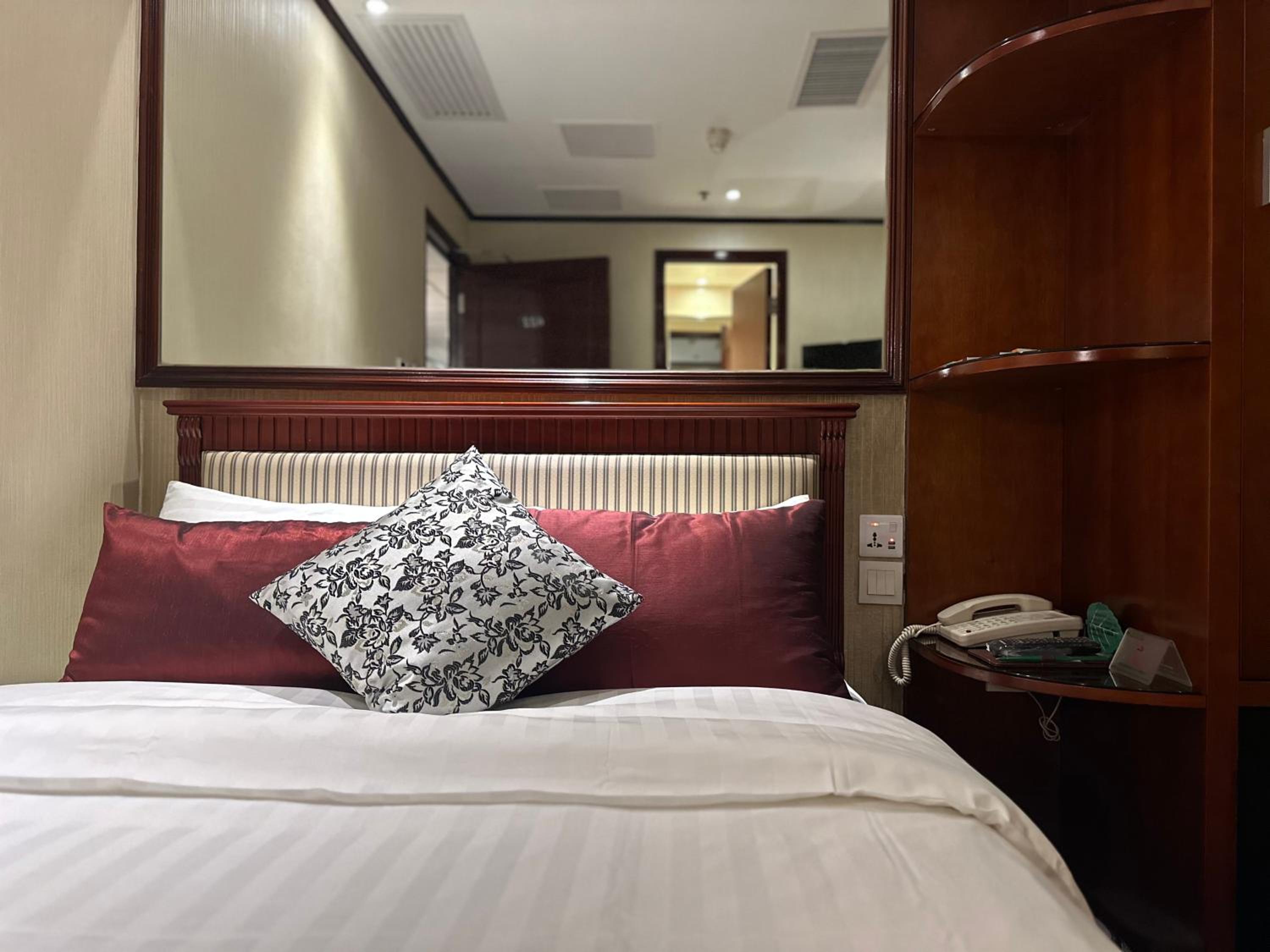 Standard Single Room - Photo 2