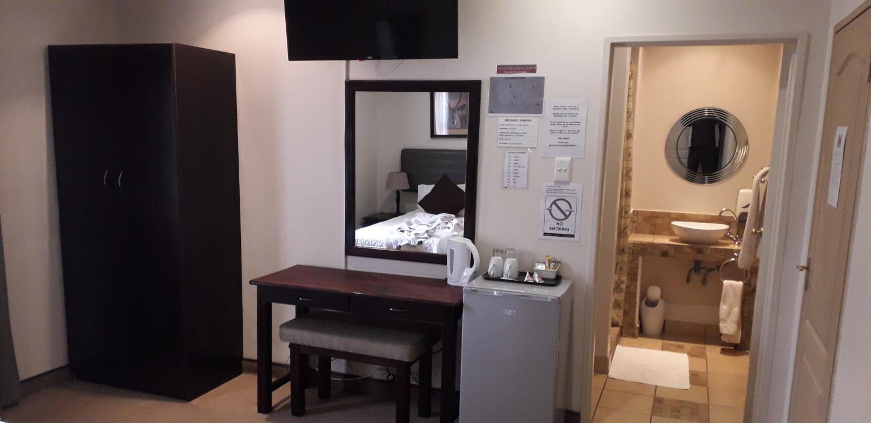 Luxury Twin Room - Photo 2