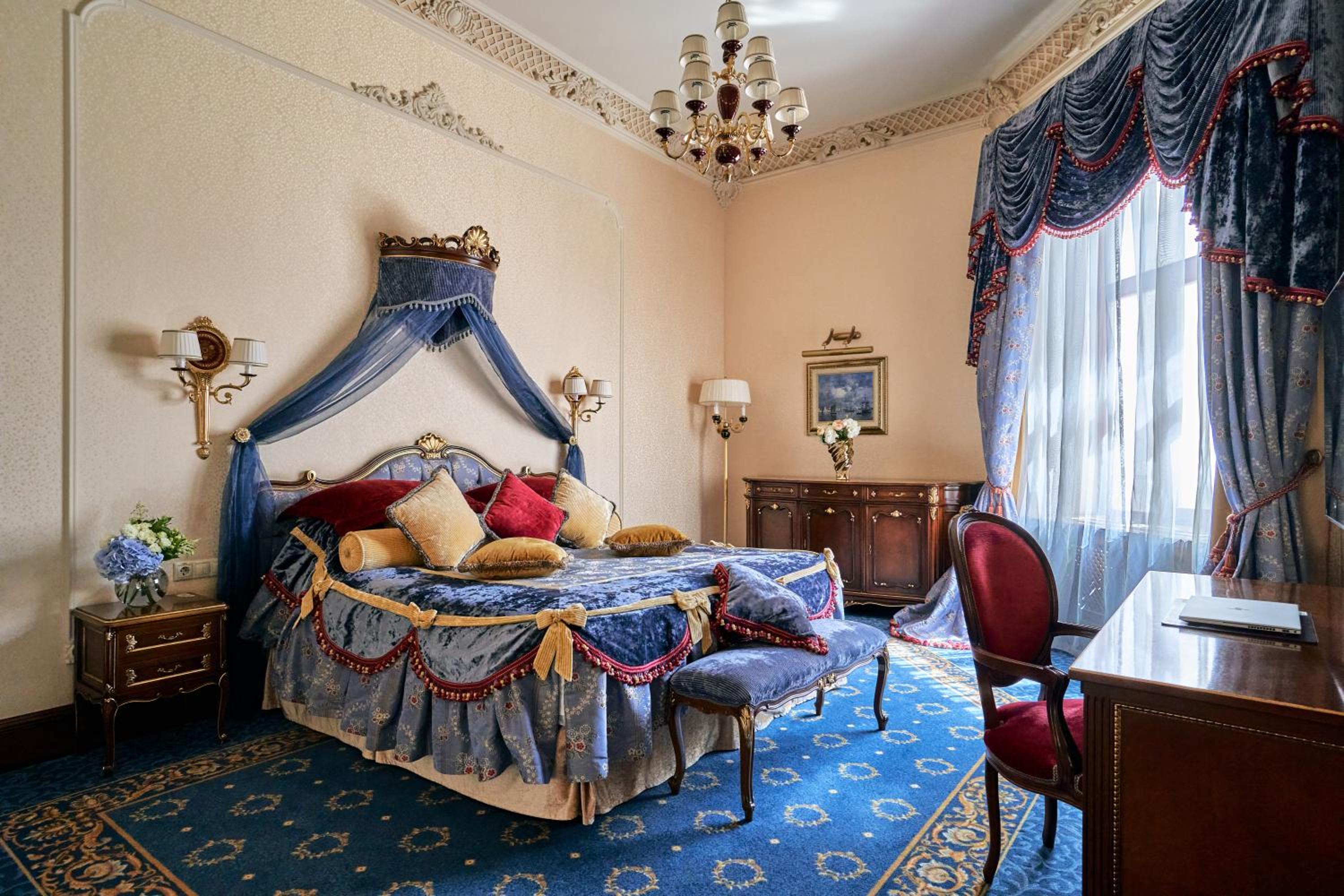 Suite photo 1
