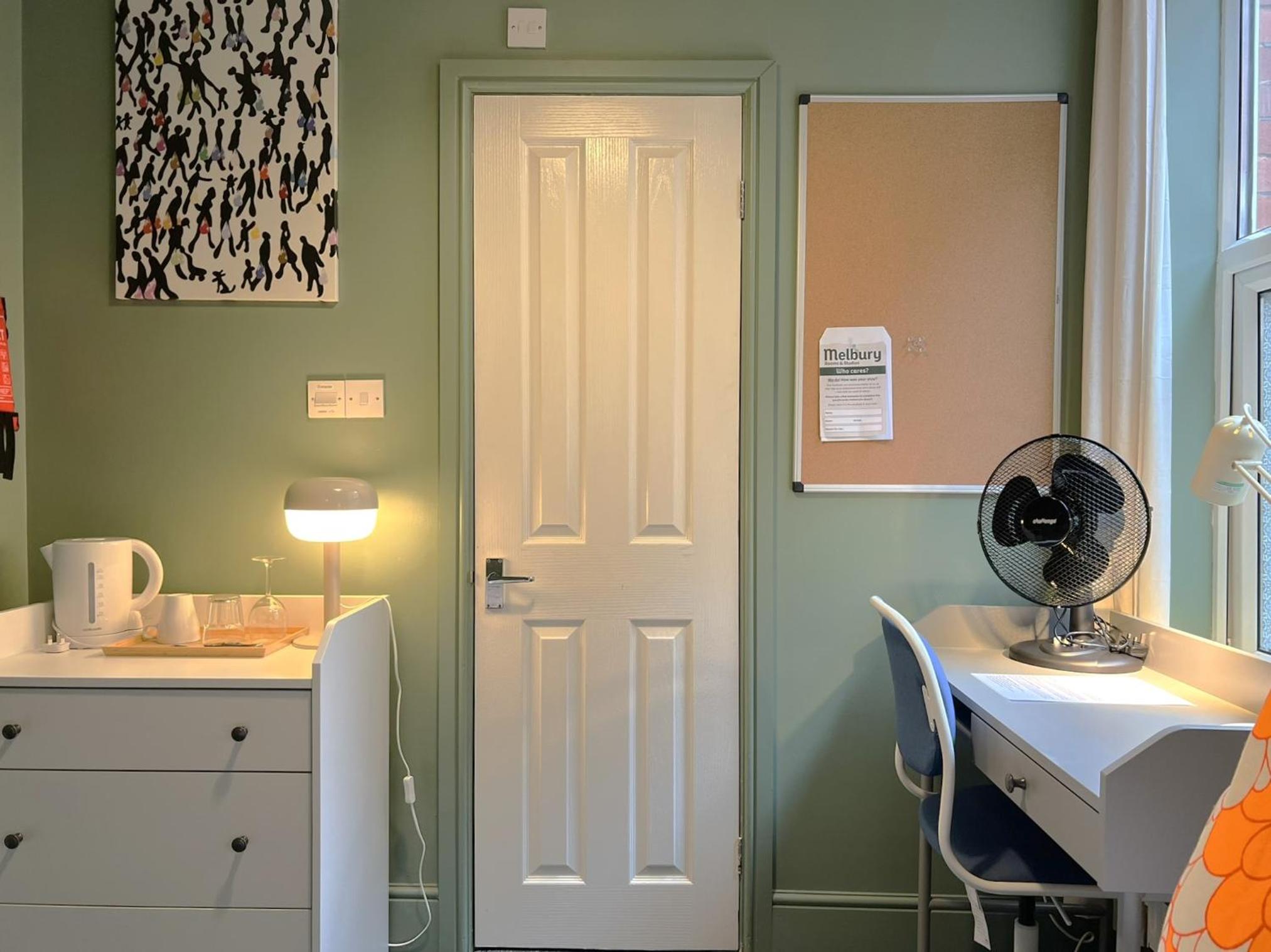 Single Room photo 3