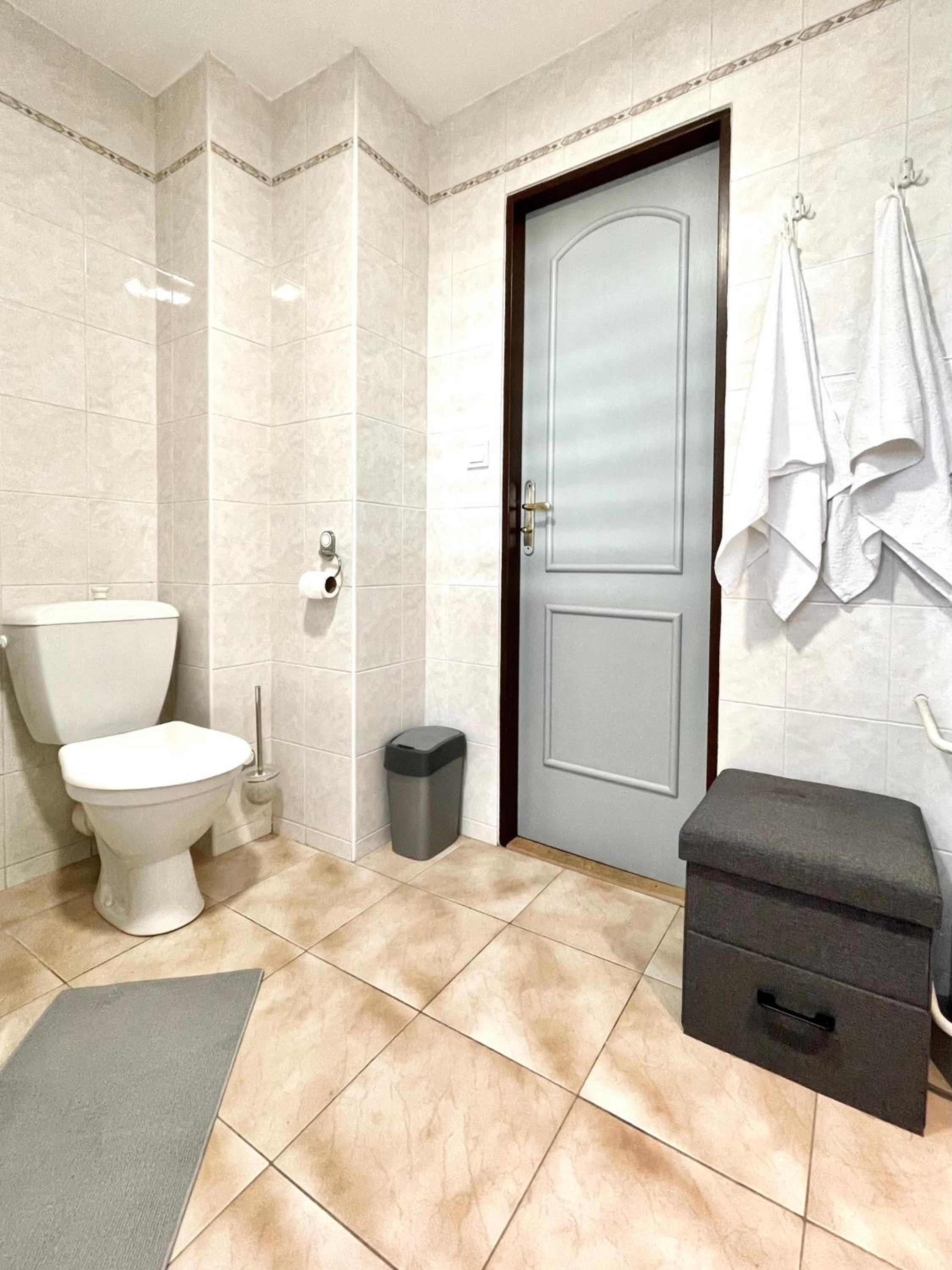 Double Room with Private Bathroom photo 3