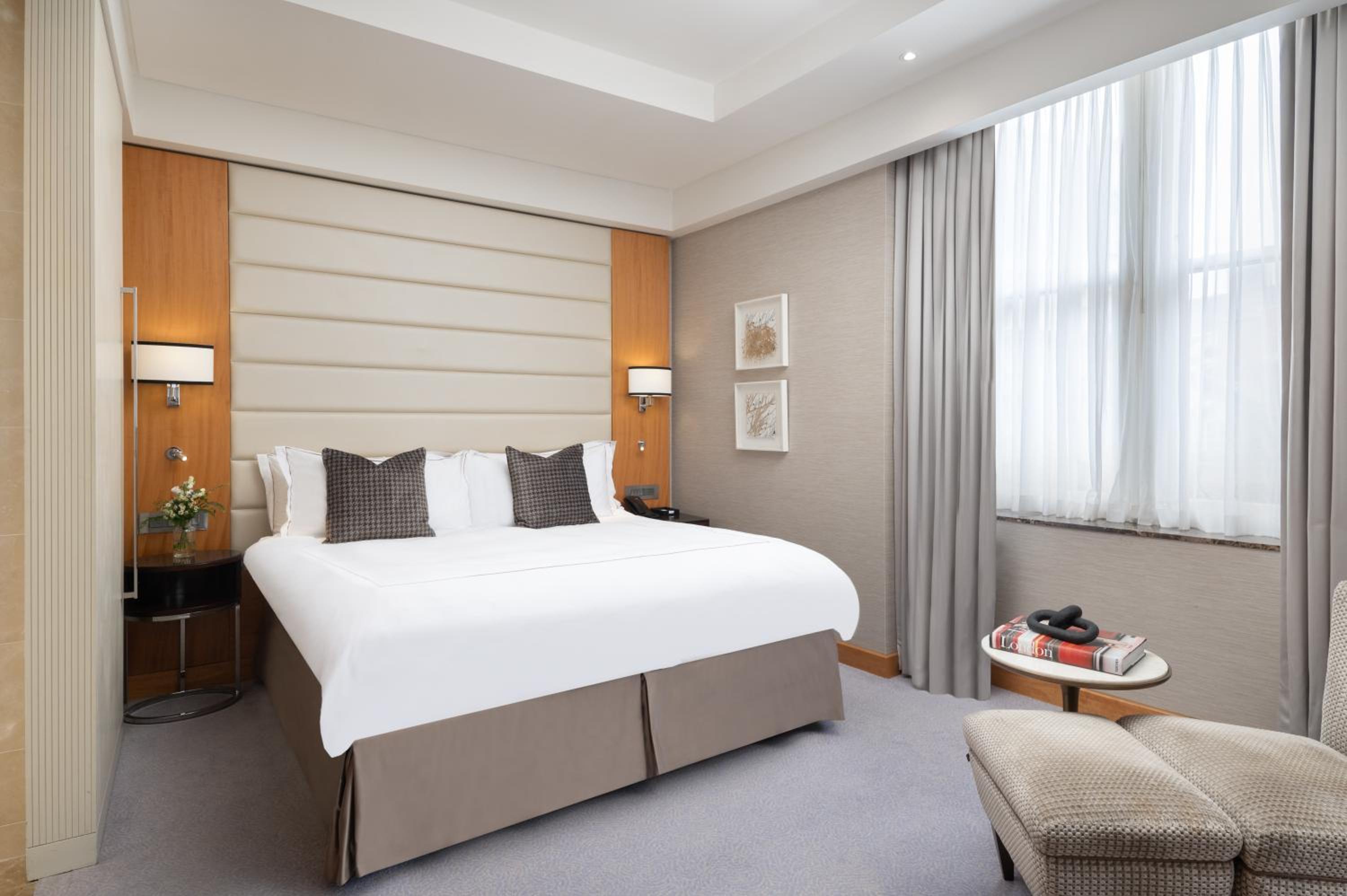 Two-Bedroom Suite - Lounge Access