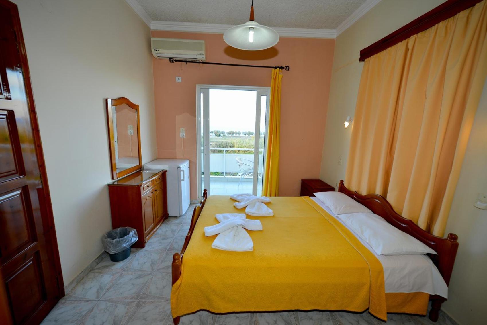 Double Room with Sea View - Photo 8