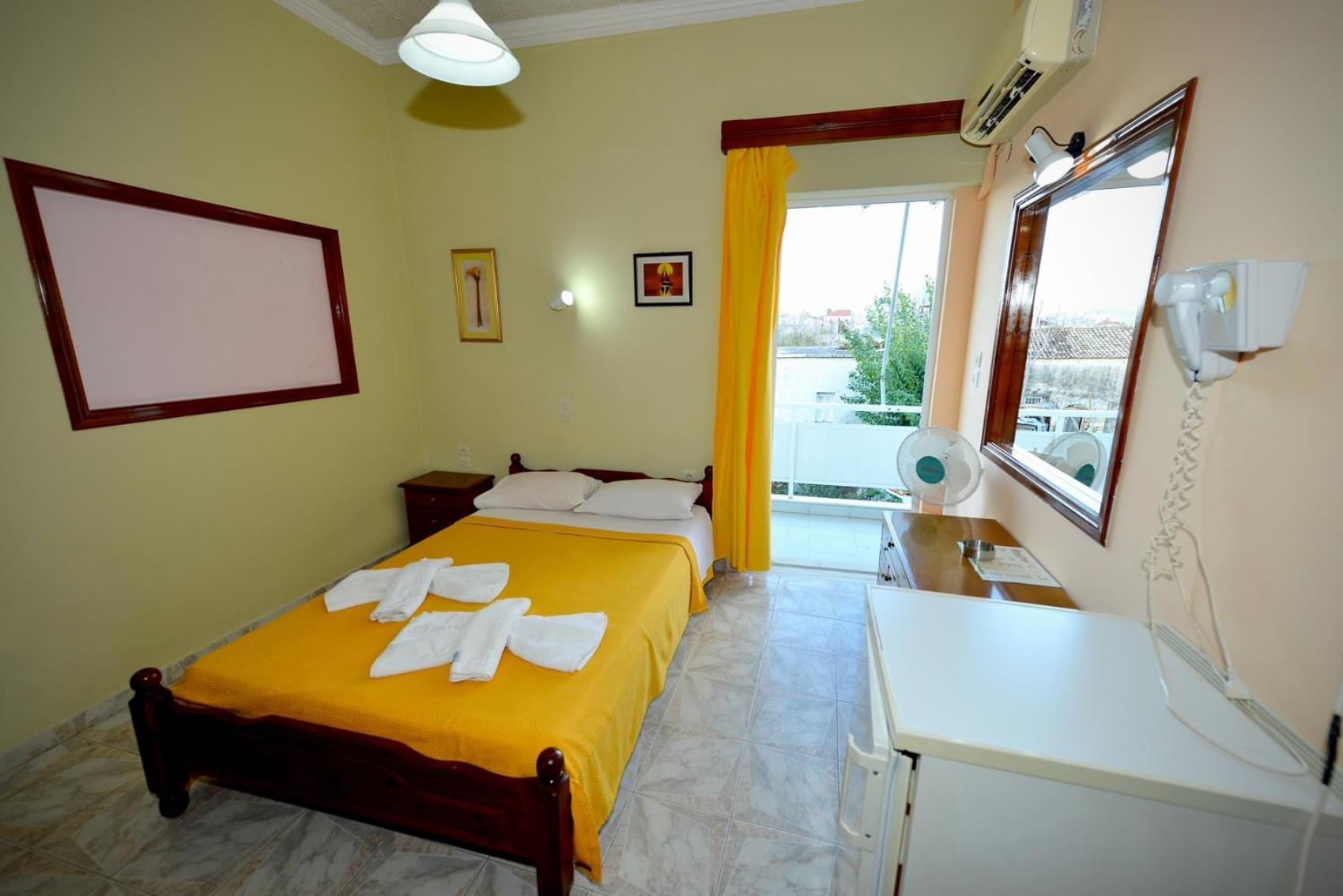 Double Room with Sea View - Photo 7