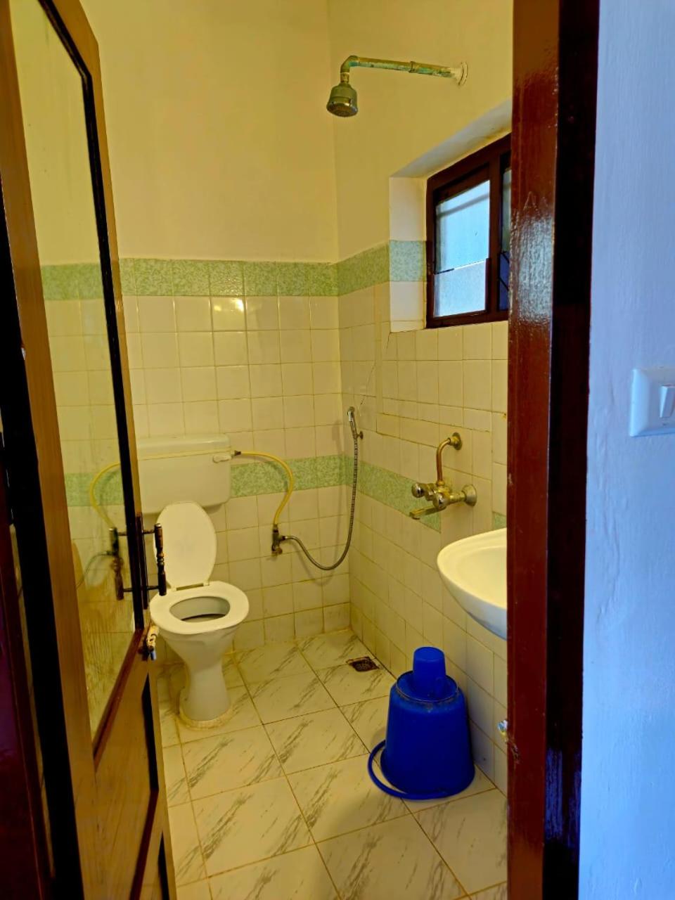 Budget Double Room - Photo 3