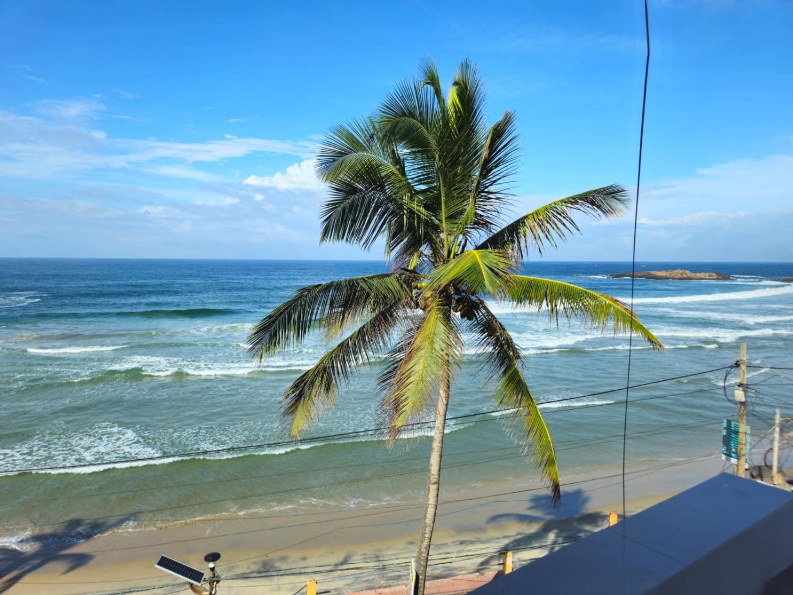 Deluxe Double Room with Sea View - Photo 2
