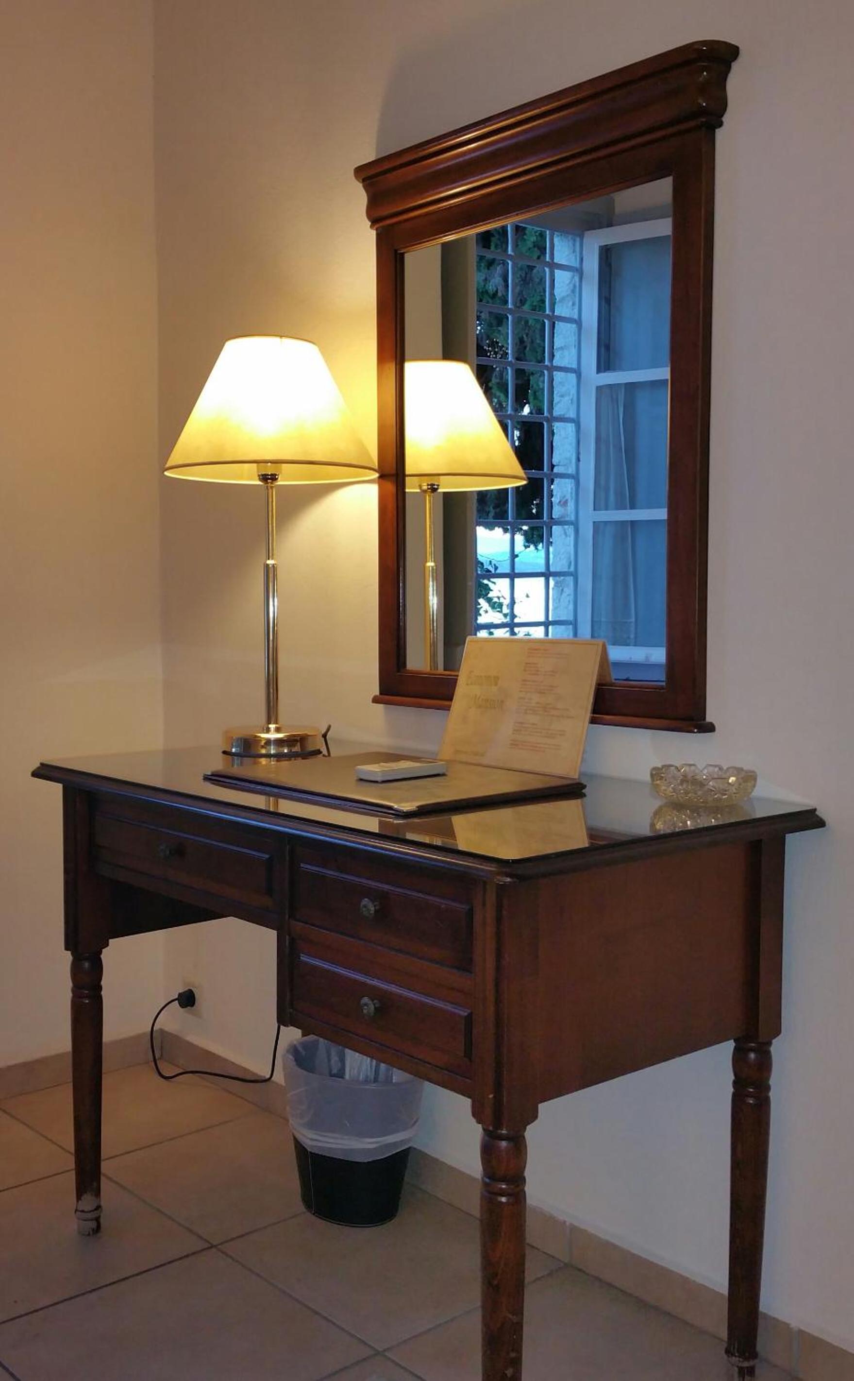 Double Room with Garden View - Photo 2