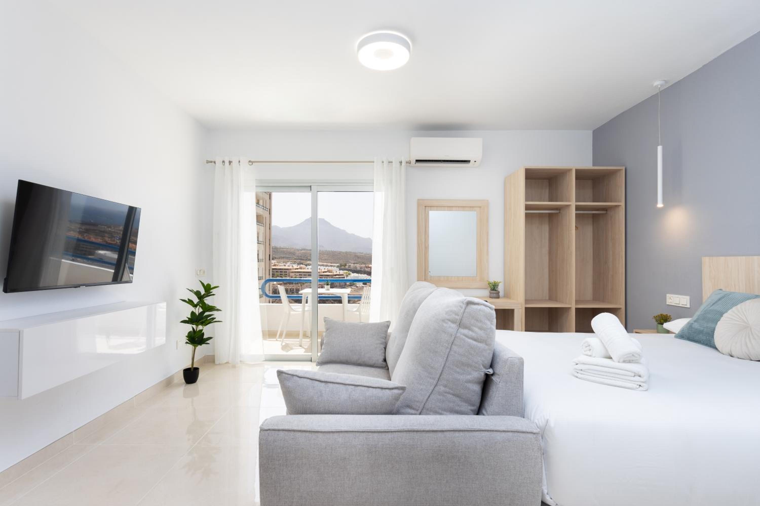 Studio with Sea View