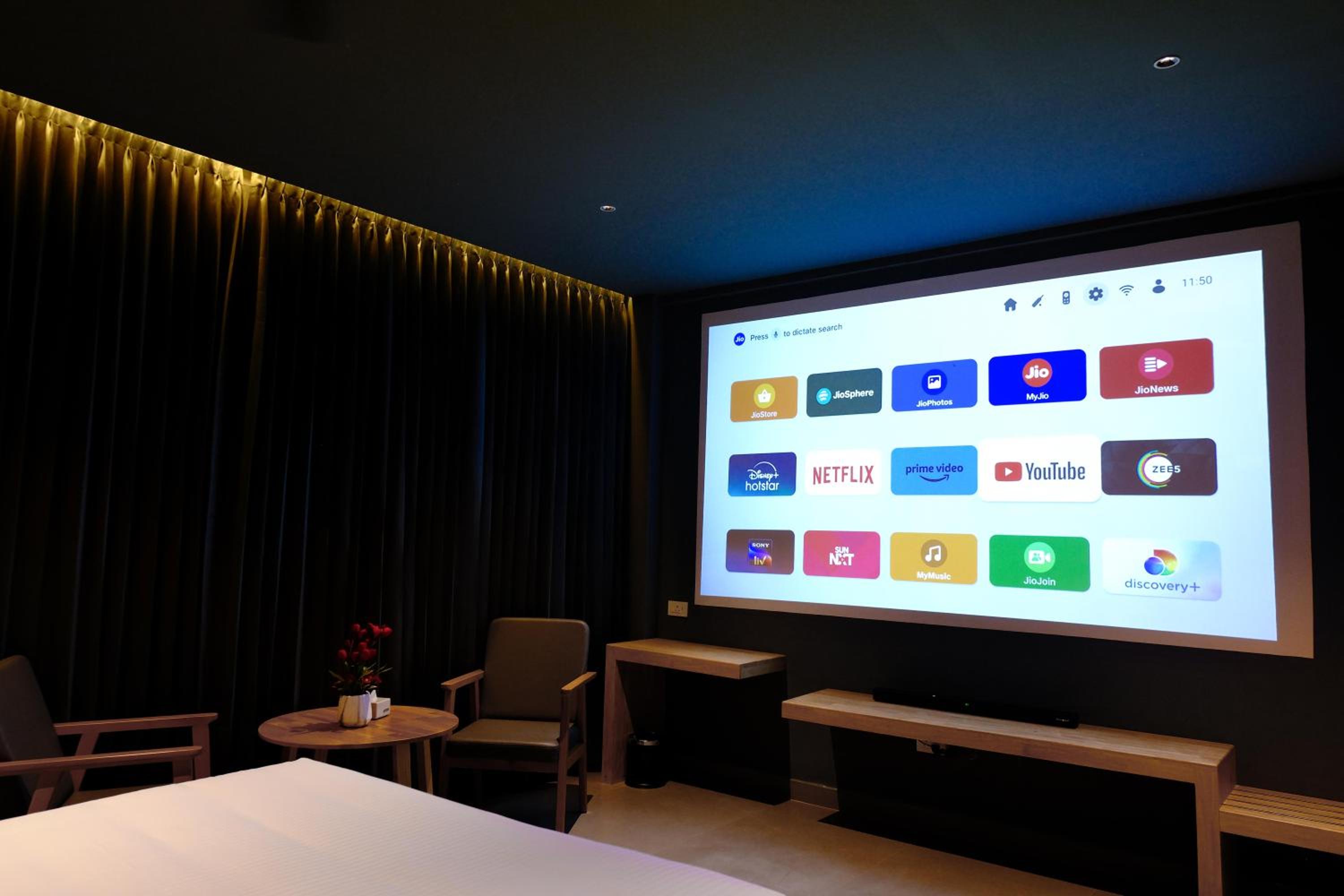 Deluxe King Room