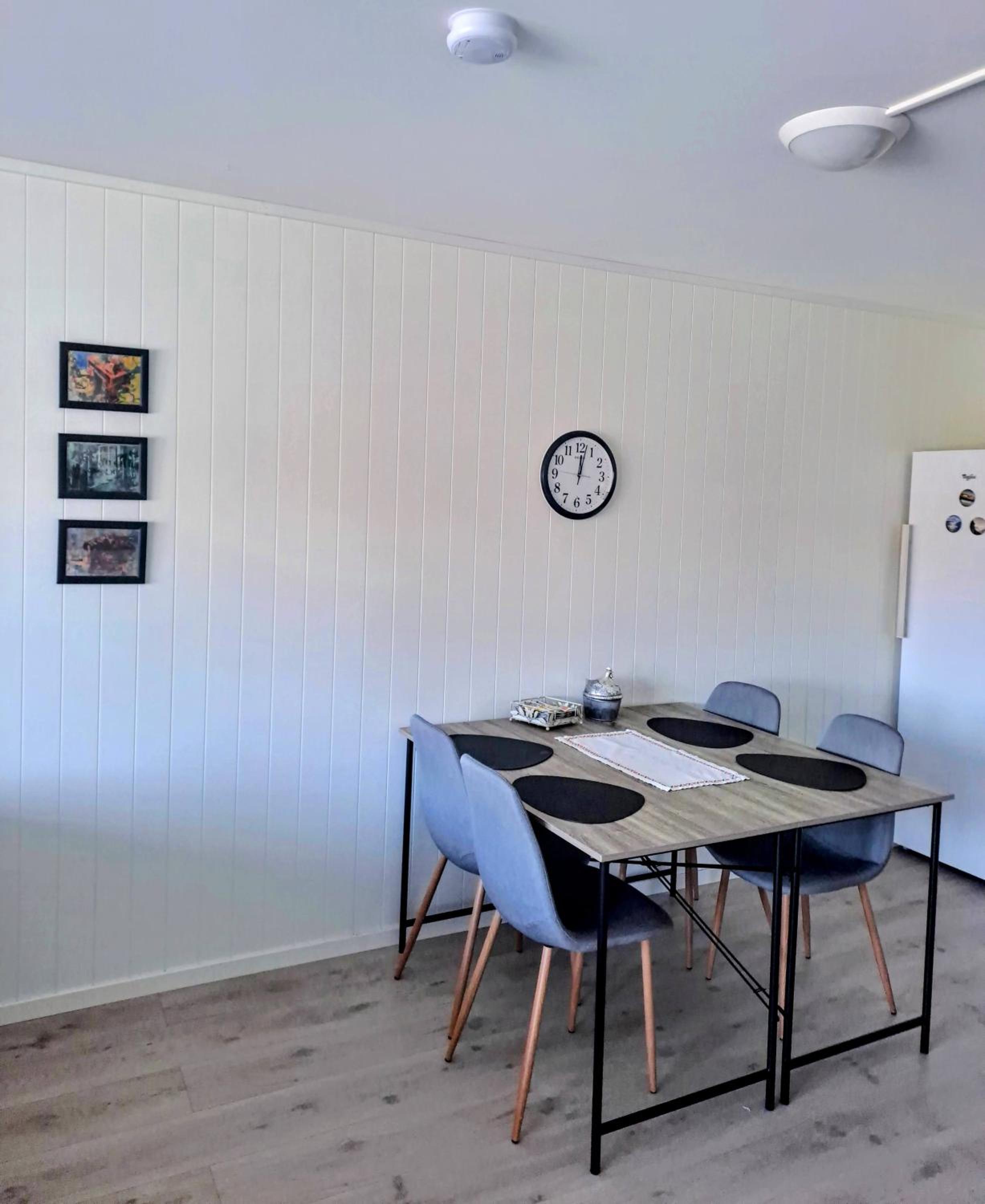Family Two-Bedroom Apartment with View photo 2