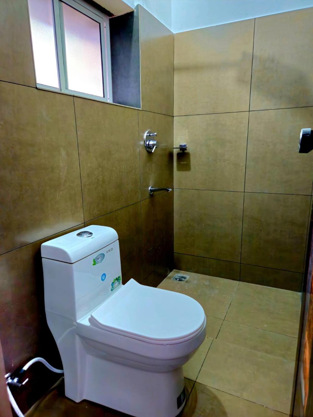 Double Room with Balcony and Sea View - Photo 7