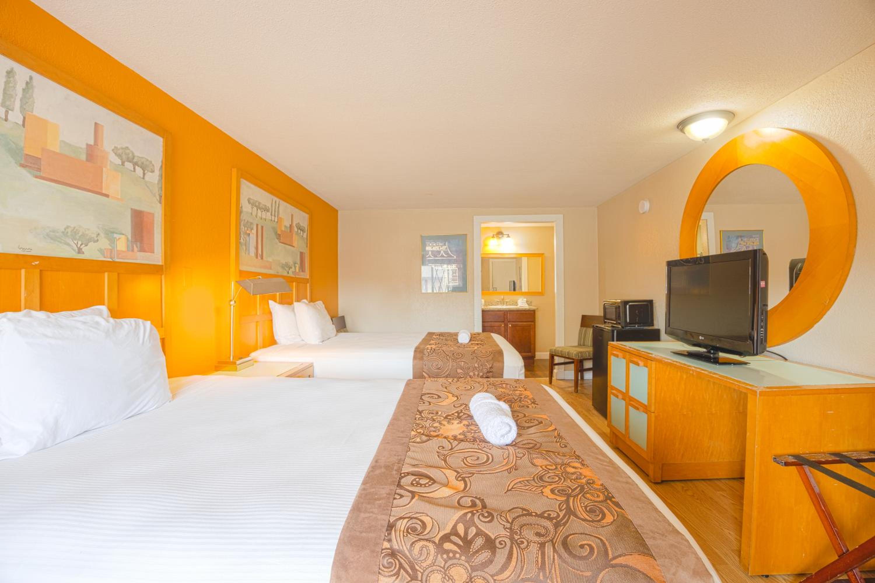 2 Full Beds Non-Smoking photo 2