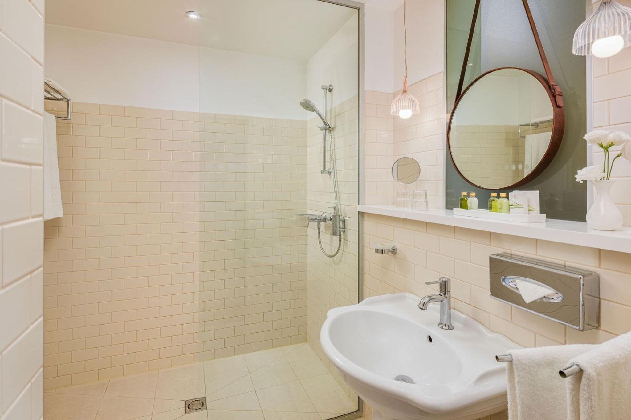 Double Room - Photo 6