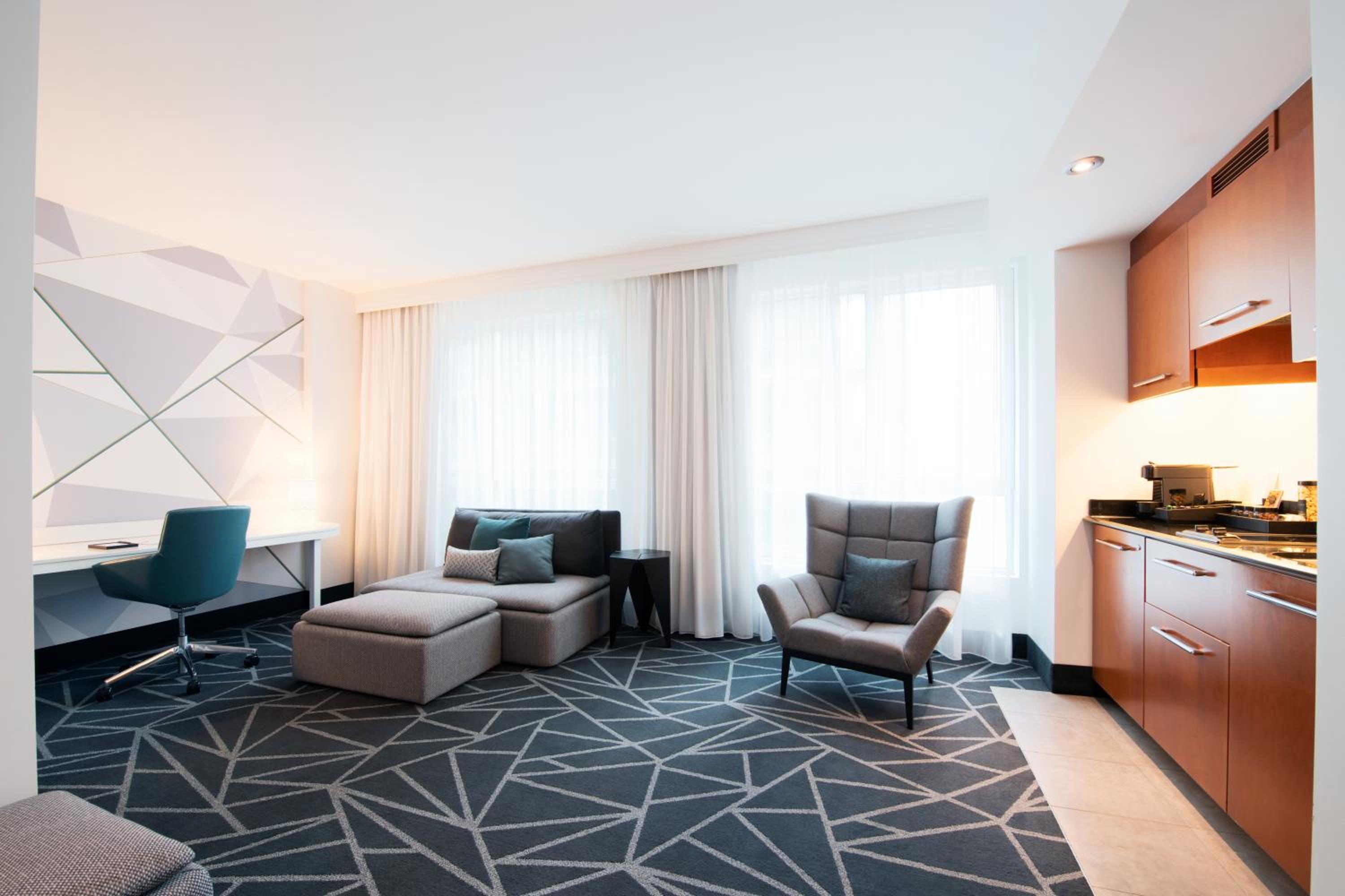 Premium Loft Suite - Photo 5